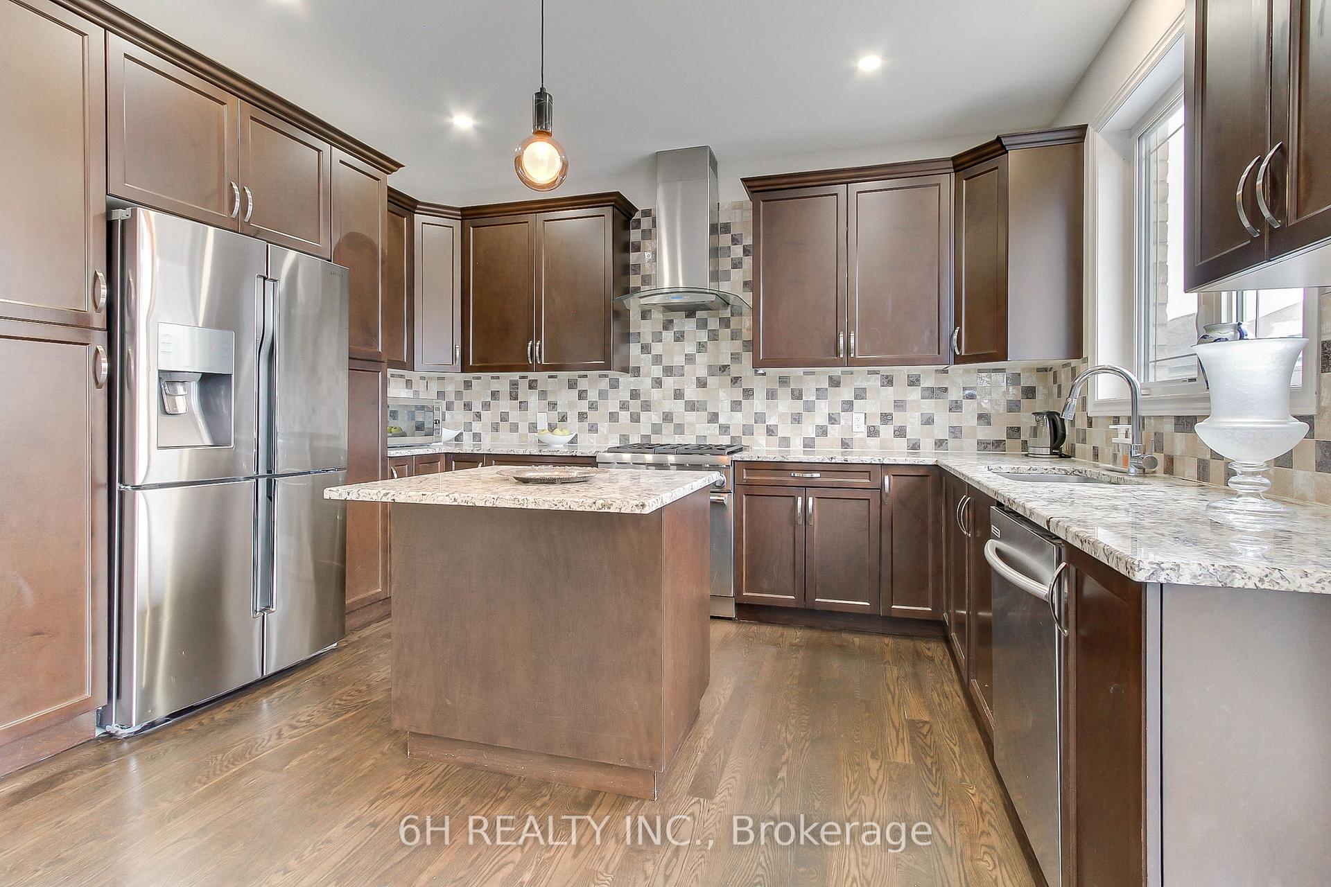 Photo 15 of 49 Strong Avenue, Vaughan, Patterson — HOMEH