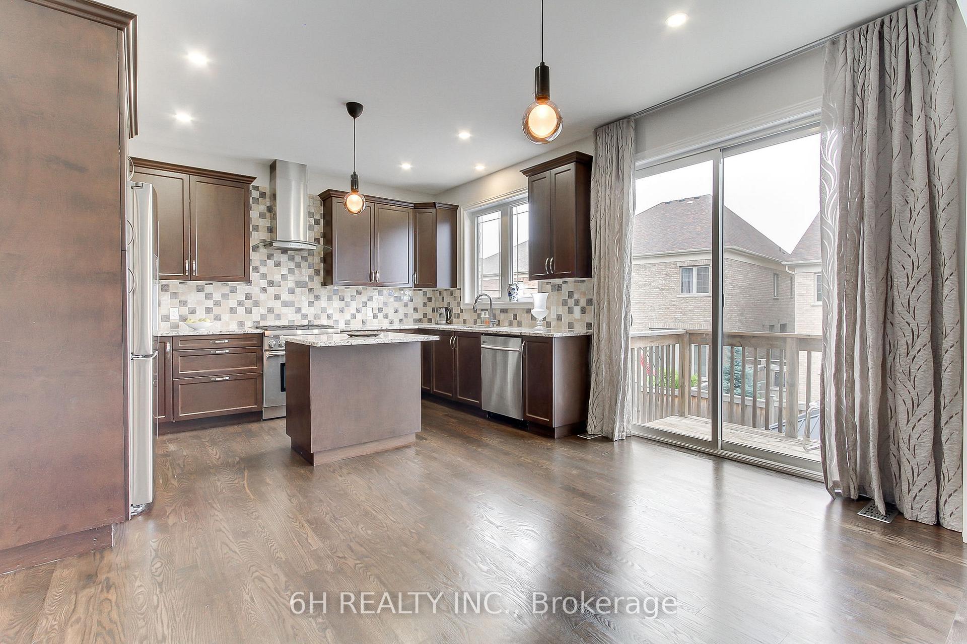 Photo 19 of 49 Strong Avenue, Vaughan, Patterson — HOMEH