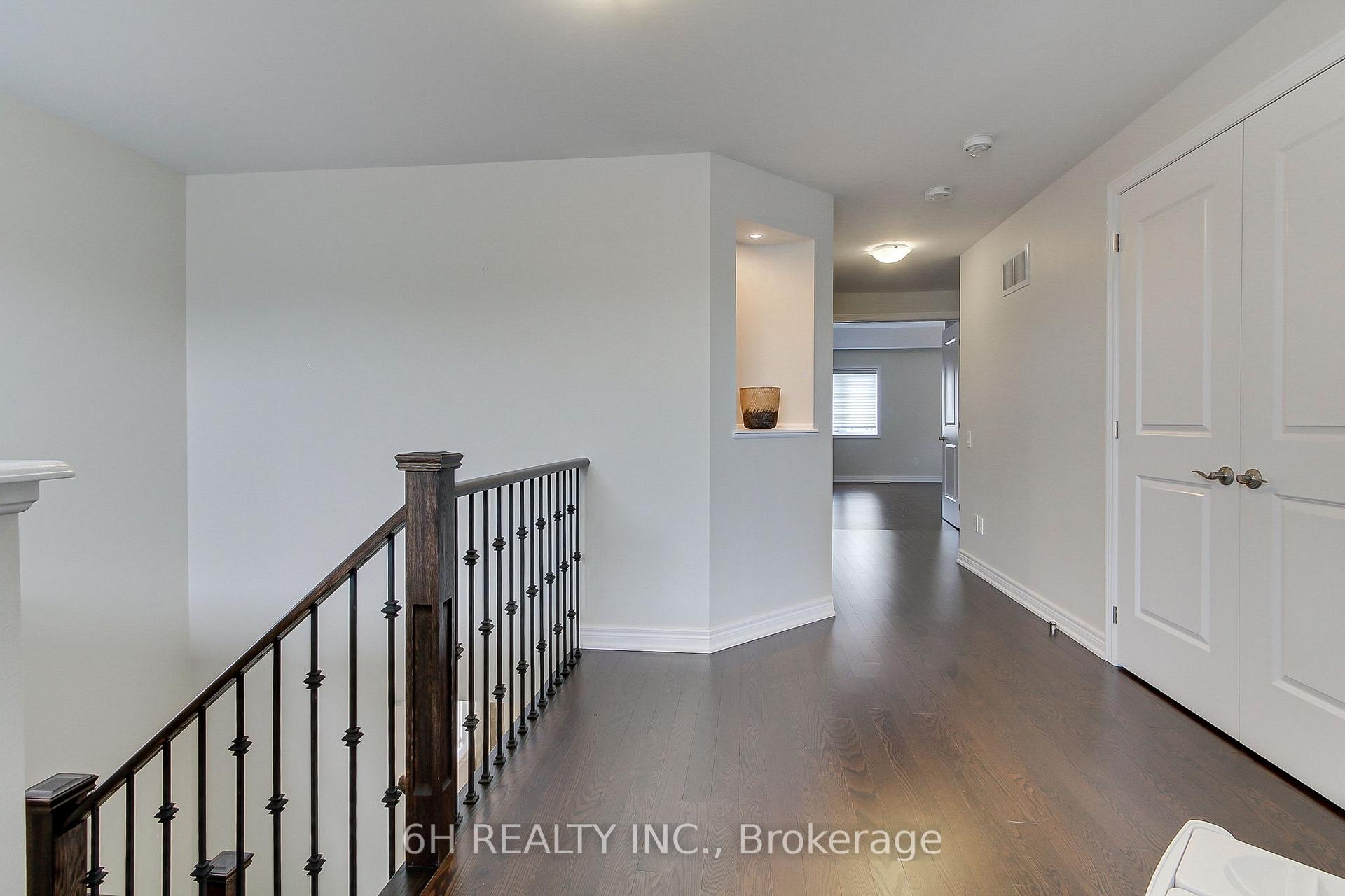 Photo 26 of 49 Strong Avenue, Vaughan, Patterson — HOMEH