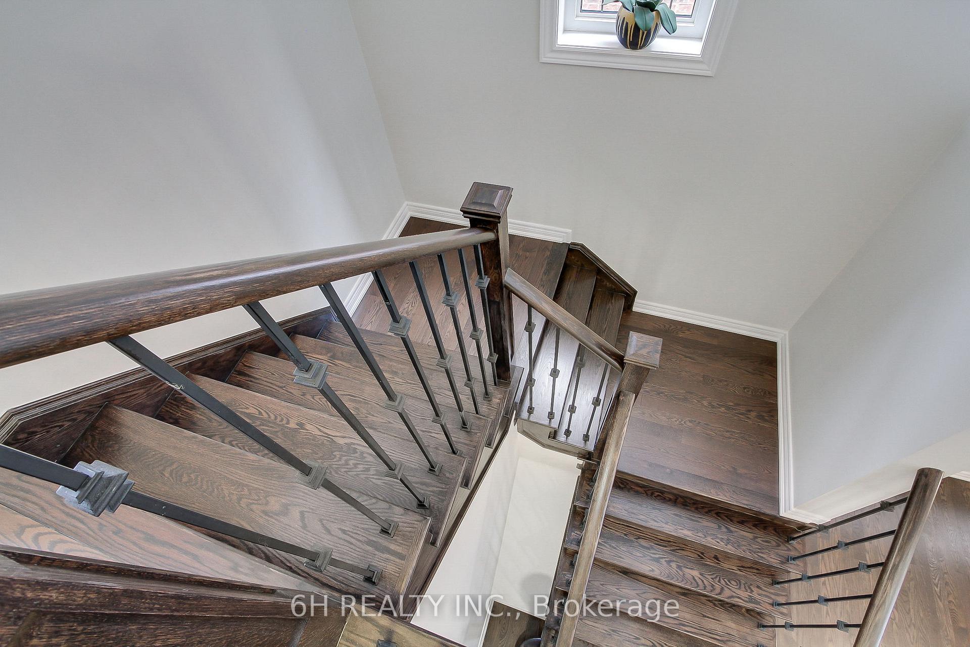Photo 27 of 49 Strong Avenue, Vaughan, Patterson — HOMEH