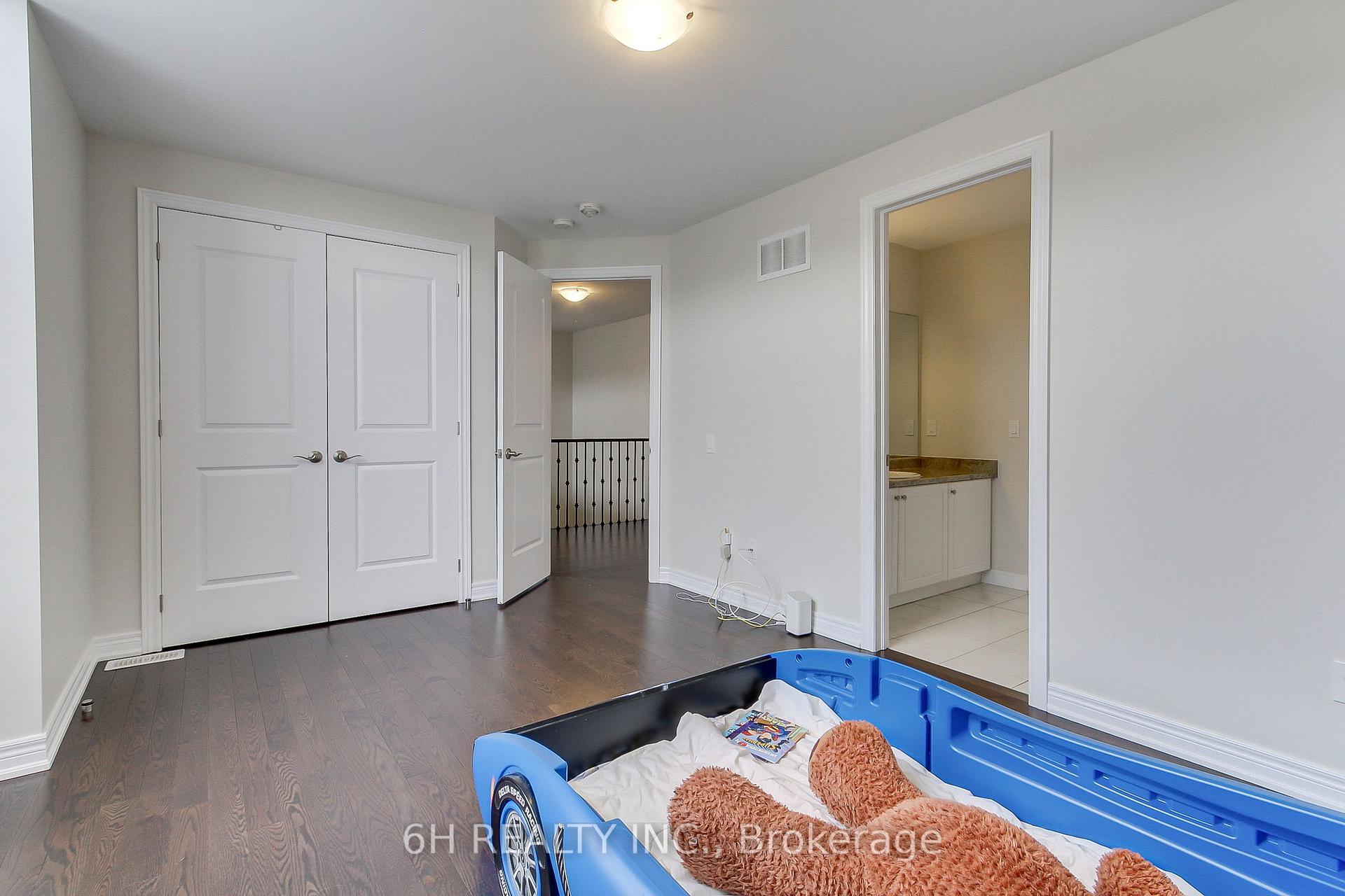 Photo 37 of 49 Strong Avenue, Vaughan, Patterson — HOMEH