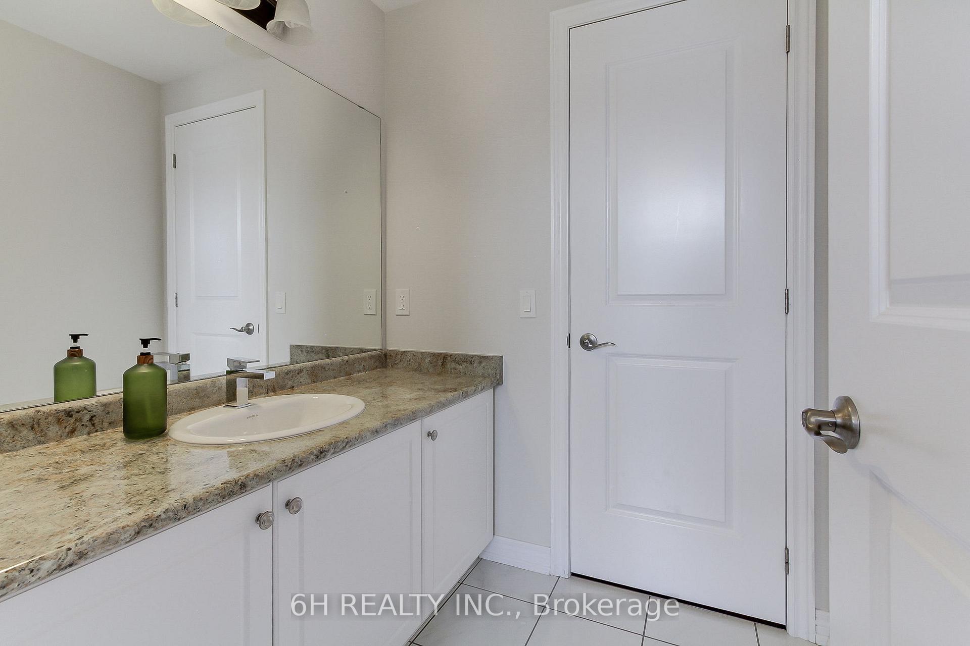 Photo 38 of 49 Strong Avenue, Vaughan, Patterson — HOMEH