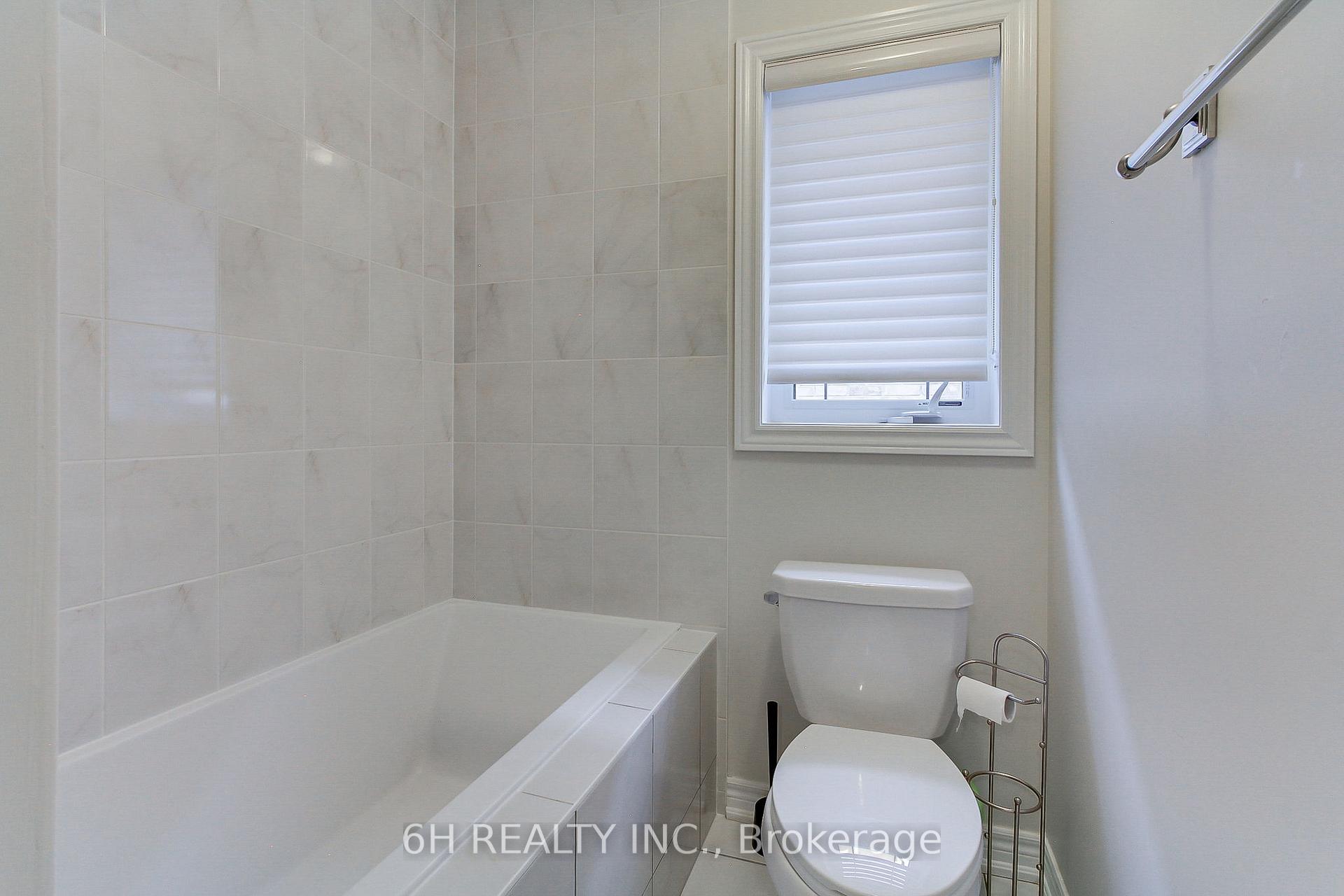 Photo 39 of 49 Strong Avenue, Vaughan, Patterson — HOMEH
