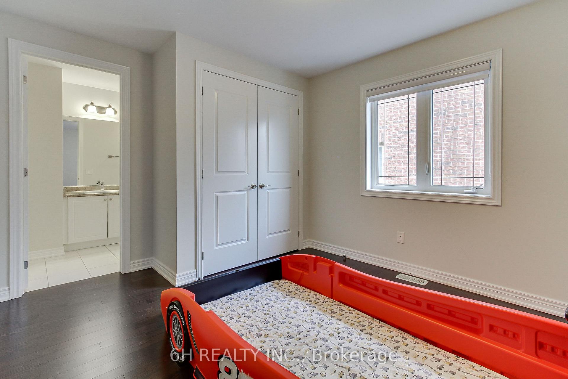 Photo 41 of 49 Strong Avenue, Vaughan, Patterson — HOMEH