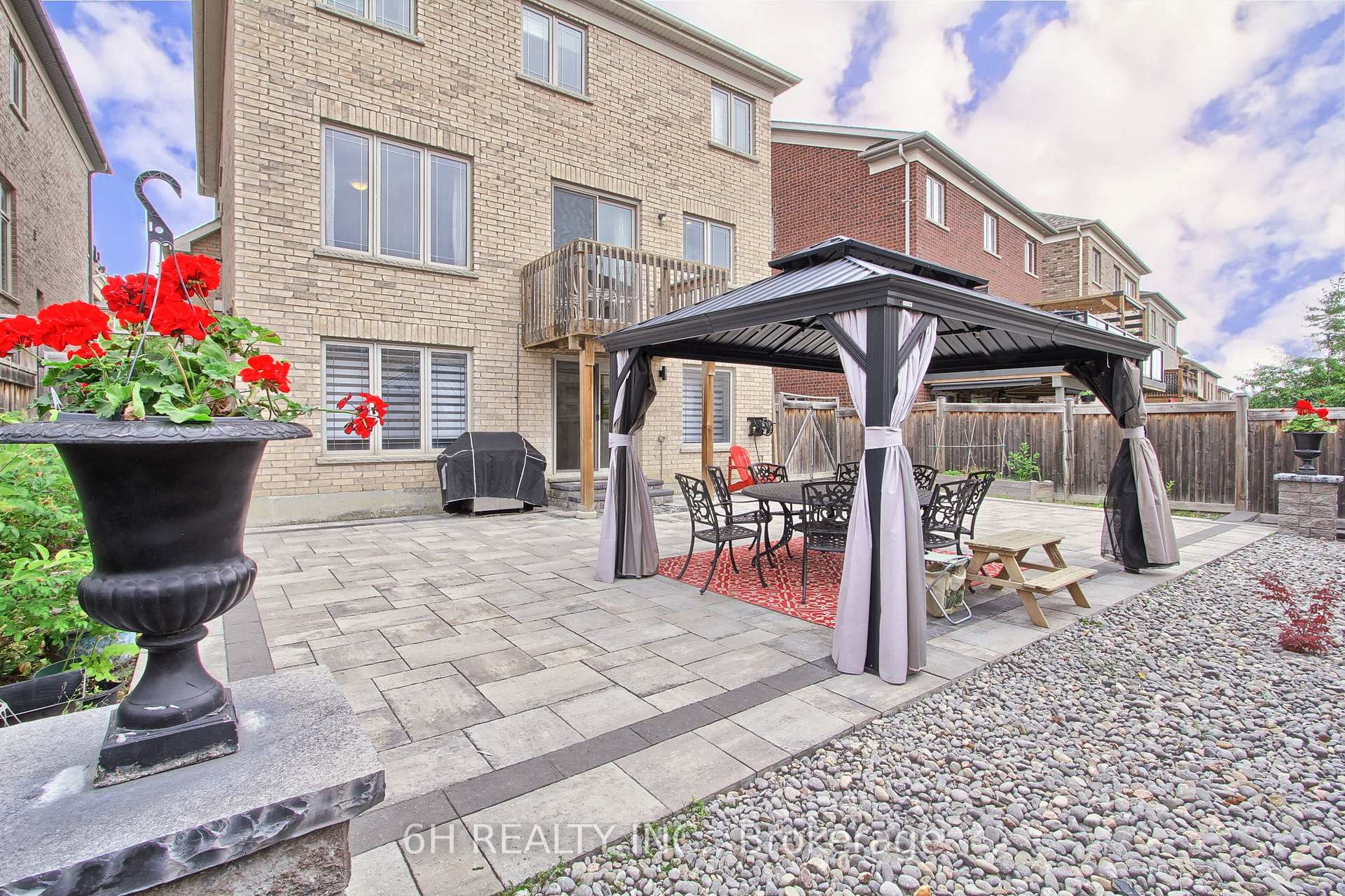 Photo 47 of 49 Strong Avenue, Vaughan, Patterson — HOMEH