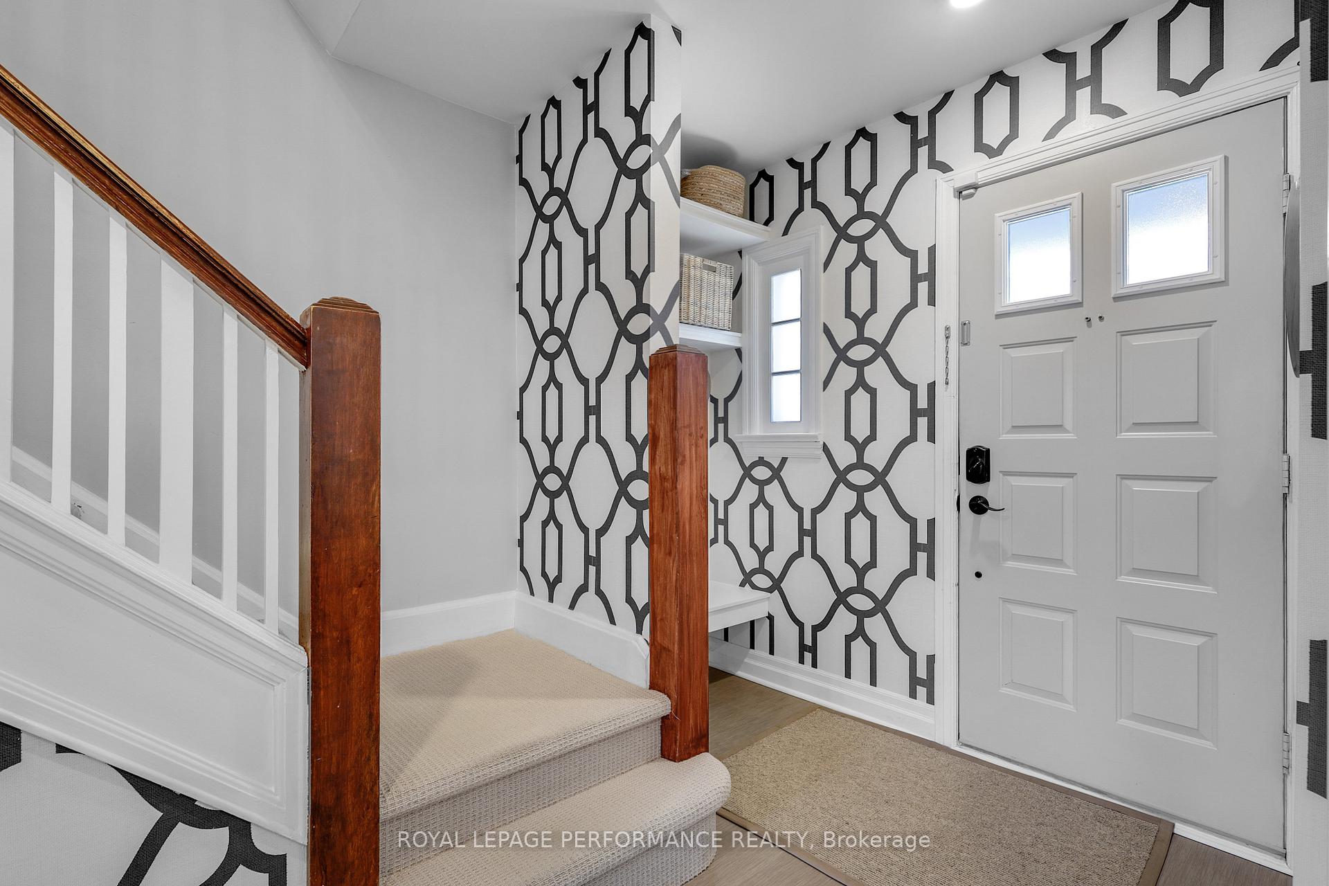 Photo 3 of 285 Frost Avenue, Ottawa, Alta Vista/Faircrest Heights — HOMEH