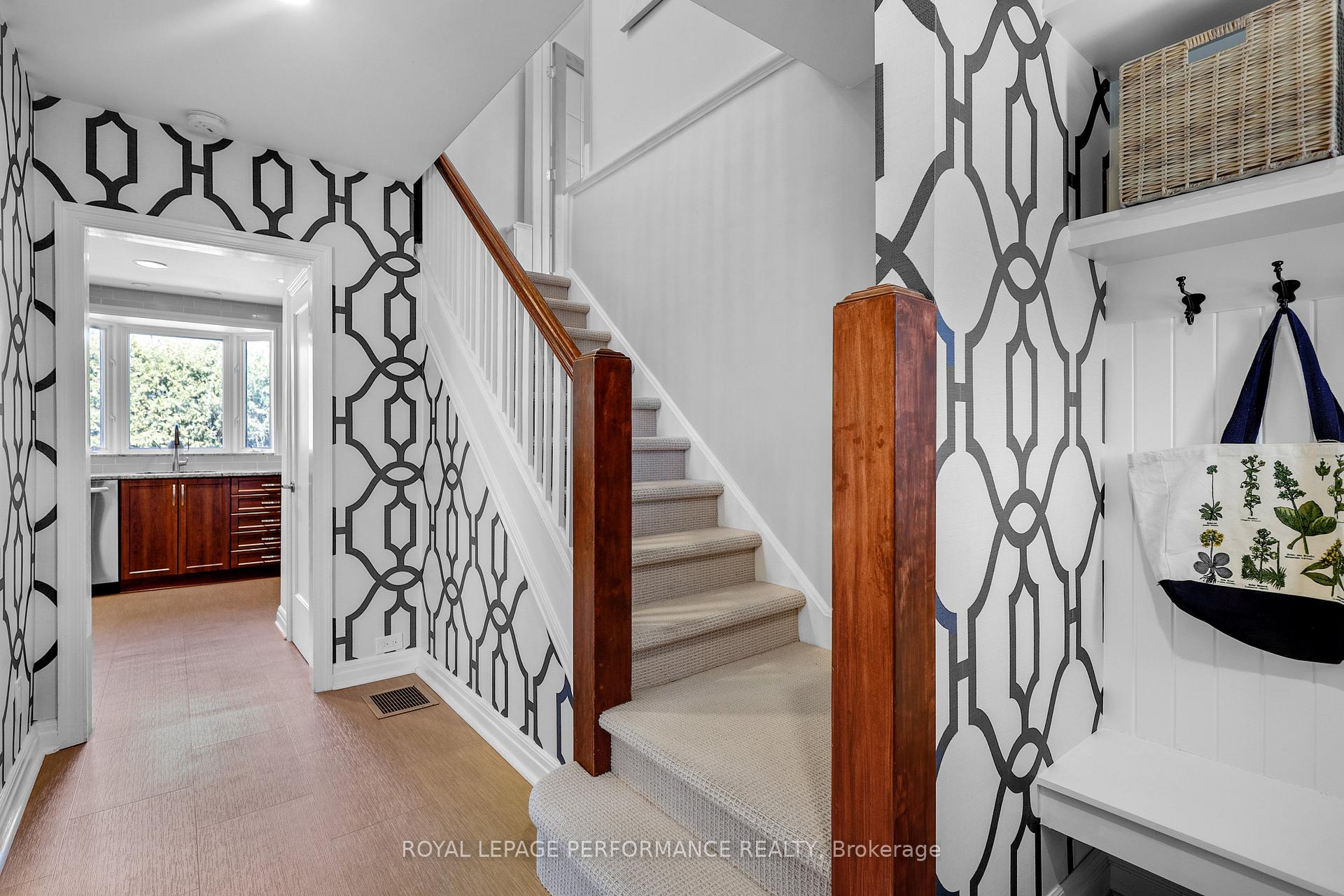 Photo 4 of 285 Frost Avenue, Ottawa, Alta Vista/Faircrest Heights — HOMEH