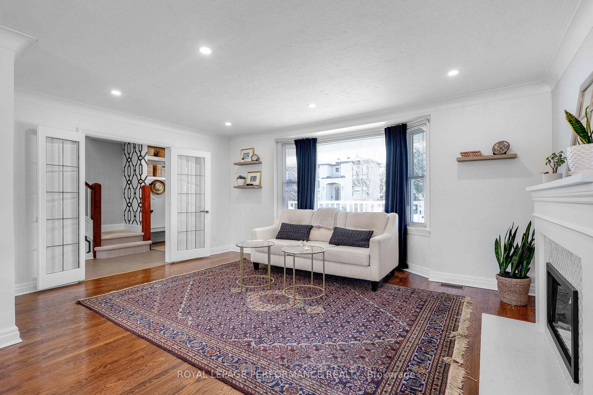 Photo 5 of 285 Frost Avenue, Ottawa, Alta Vista/Faircrest Heights — HOMEH