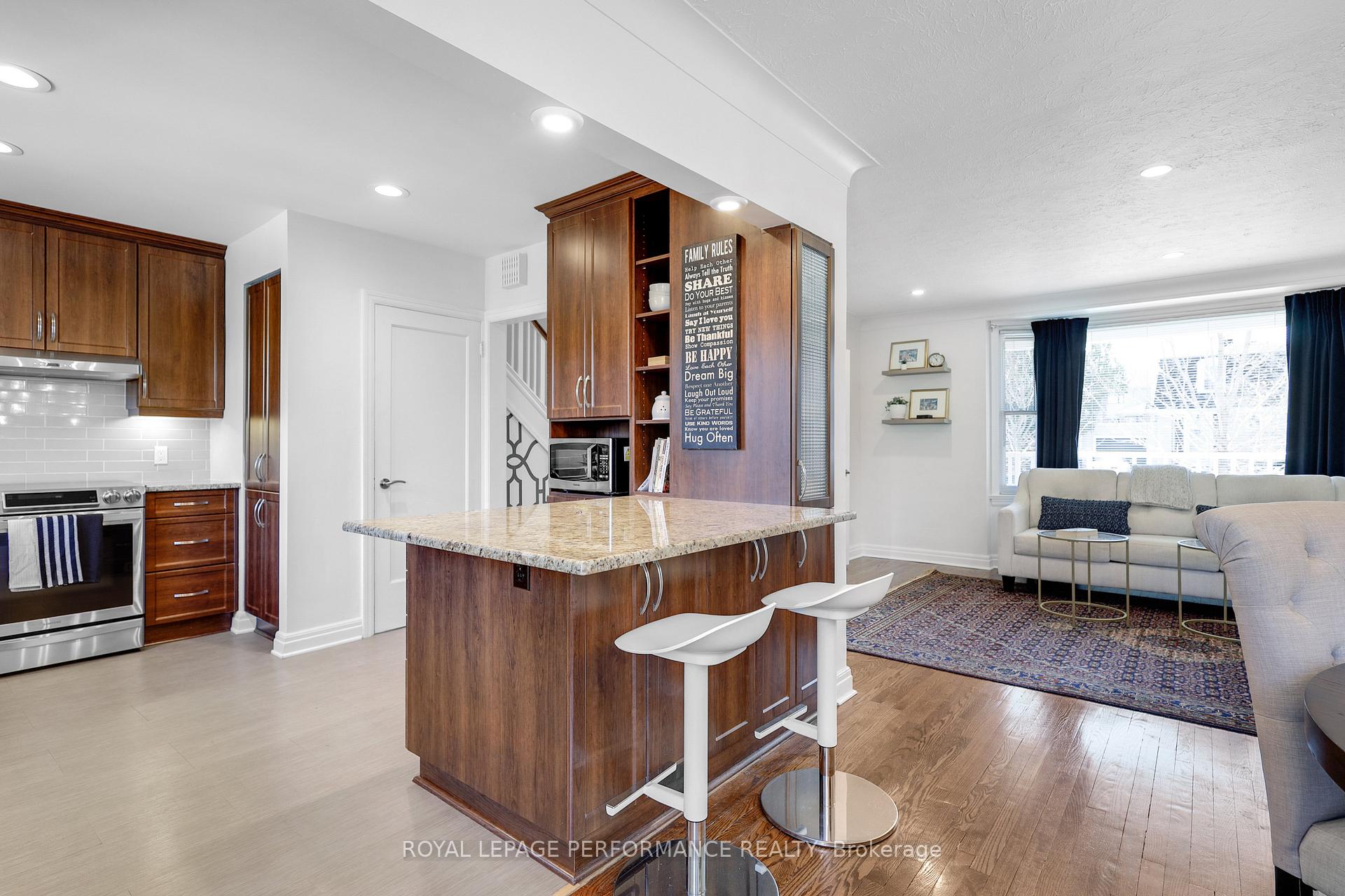 Photo 12 of 285 Frost Avenue, Ottawa, Alta Vista/Faircrest Heights — HOMEH