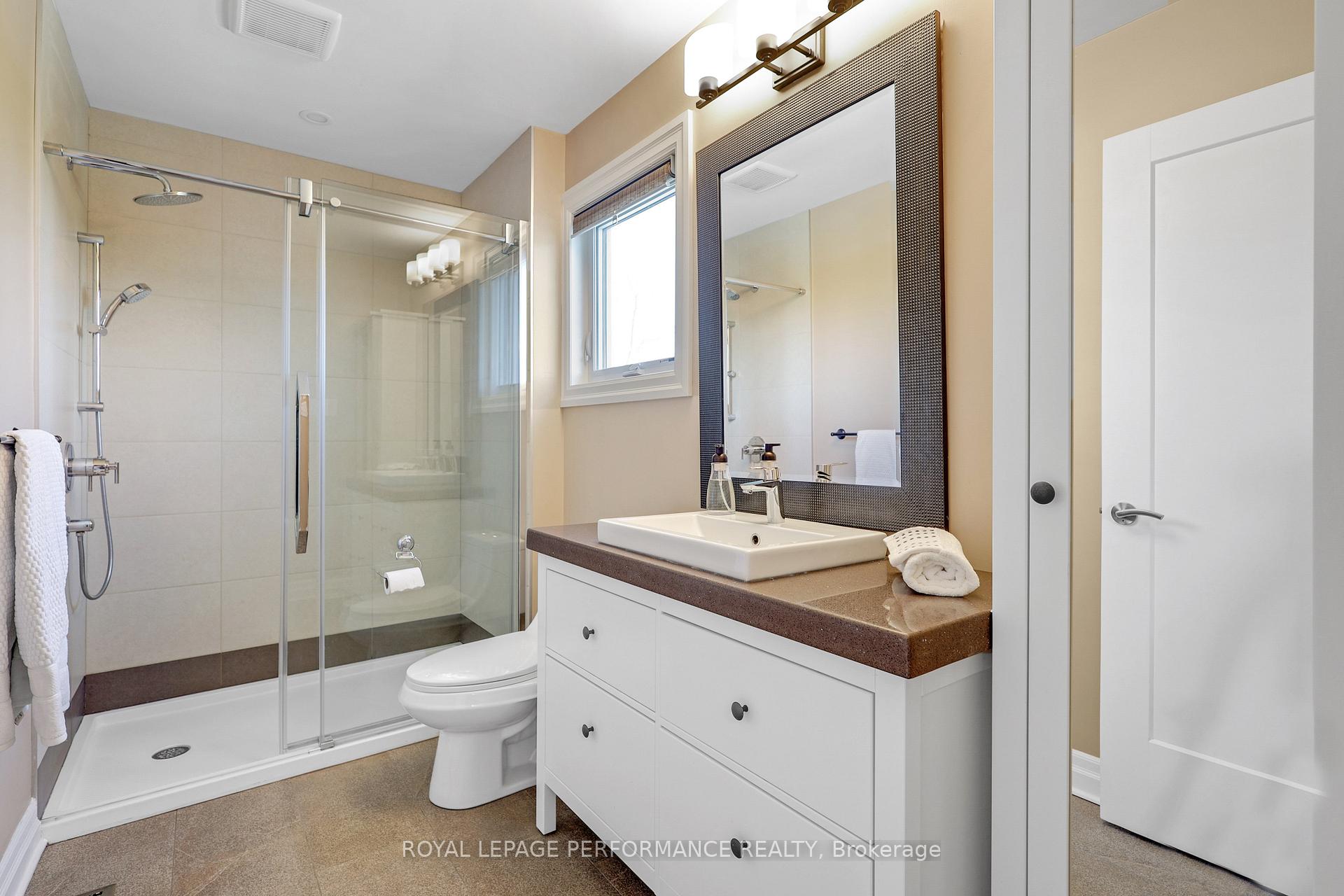 Photo 37 of 285 Frost Avenue, Ottawa, Alta Vista/Faircrest Heights — HOMEH