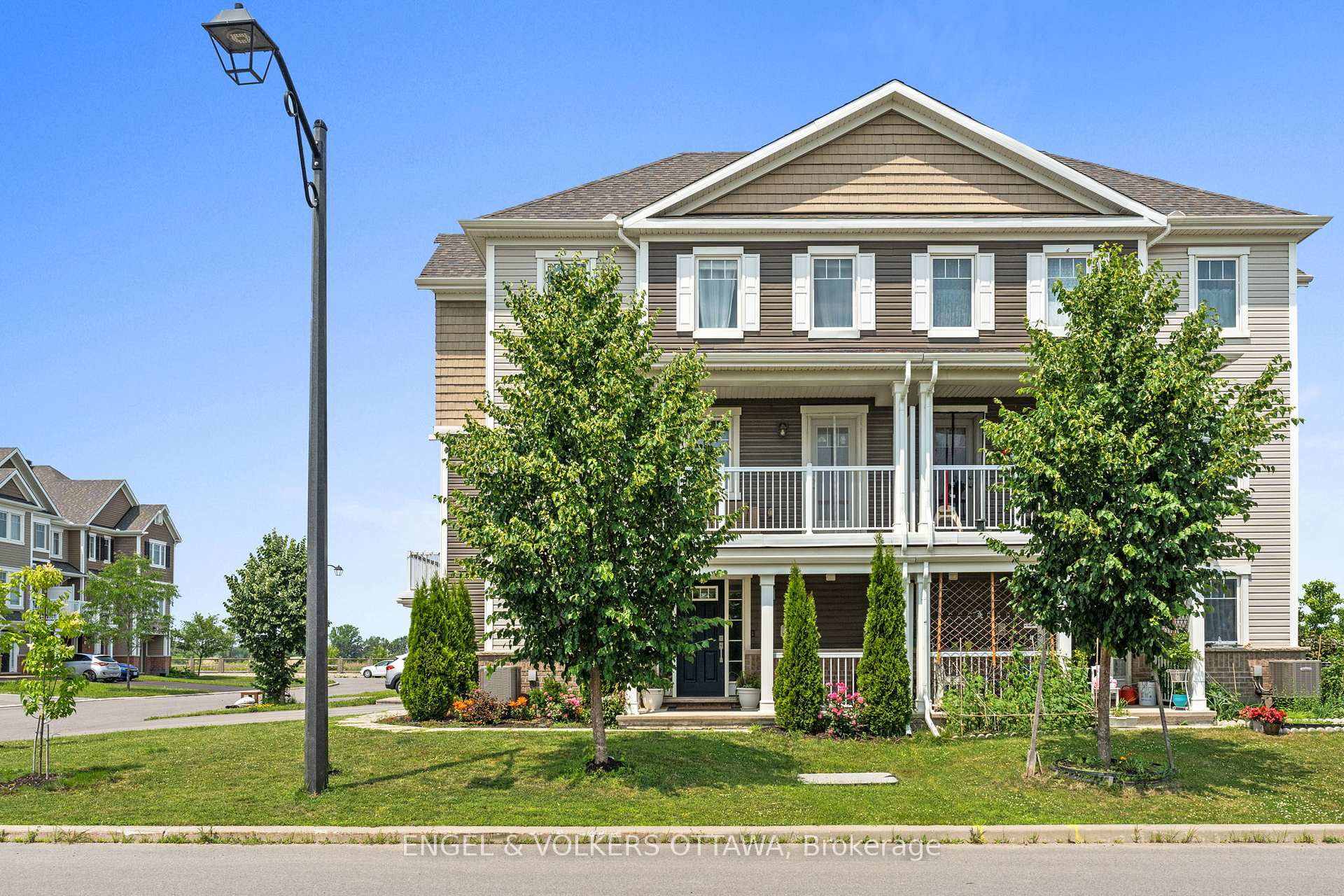 Photo 2 of 349 Pumpkinseed Crescent, Ottawa, Barrhaven - Half Moon Bay — HOMEH