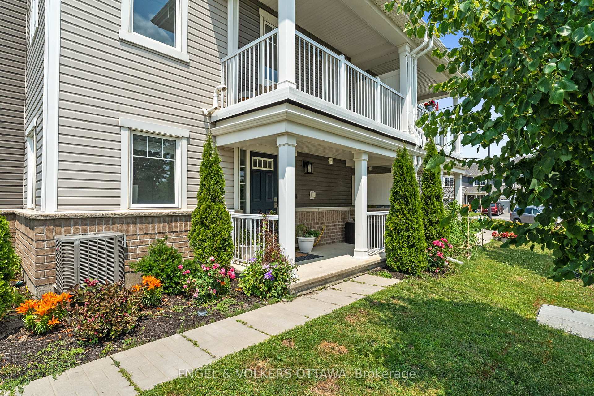 Photo 3 of 349 Pumpkinseed Crescent, Ottawa, Barrhaven - Half Moon Bay — HOMEH