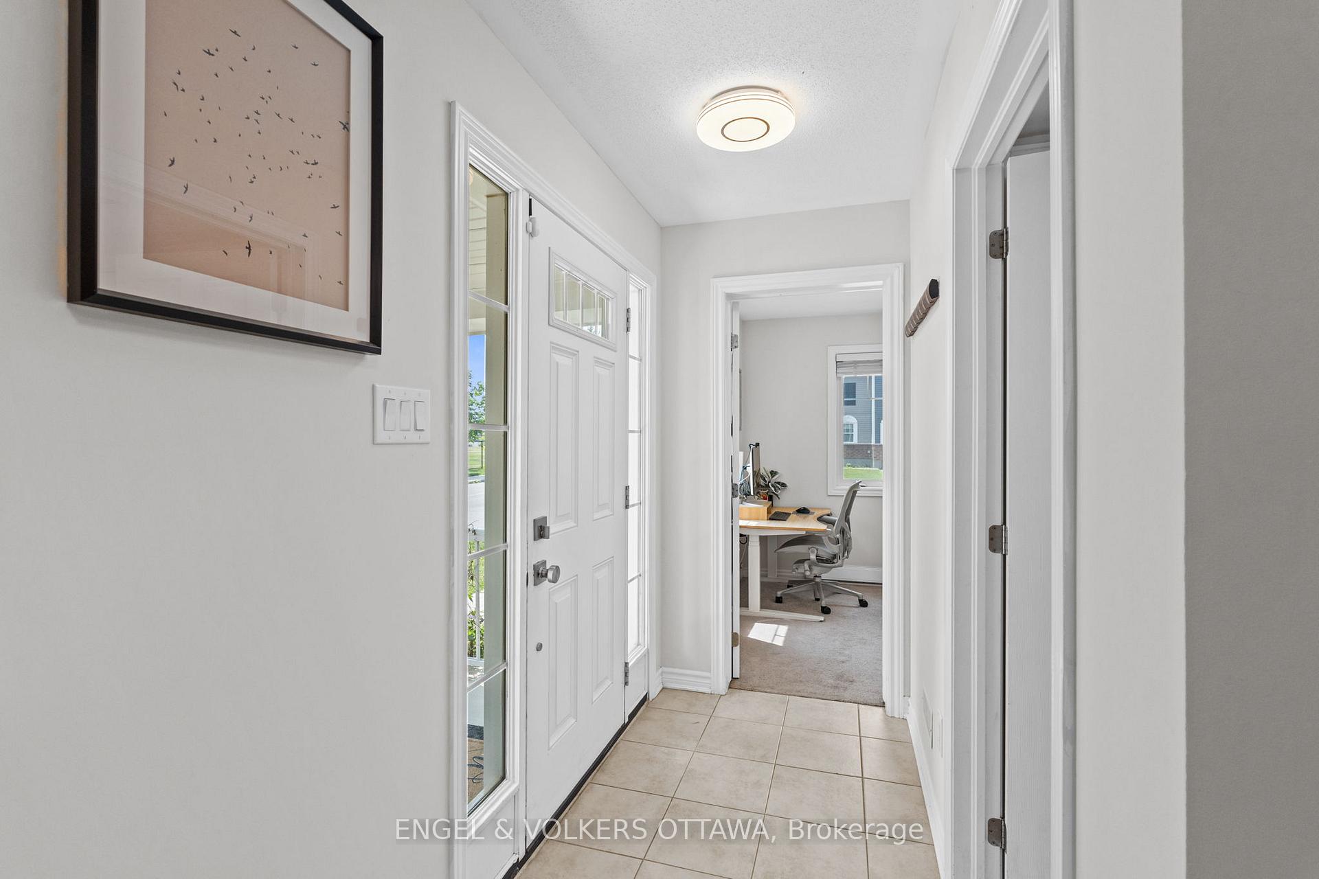 Photo 6 of 349 Pumpkinseed Crescent, Ottawa, Barrhaven - Half Moon Bay — HOMEH
