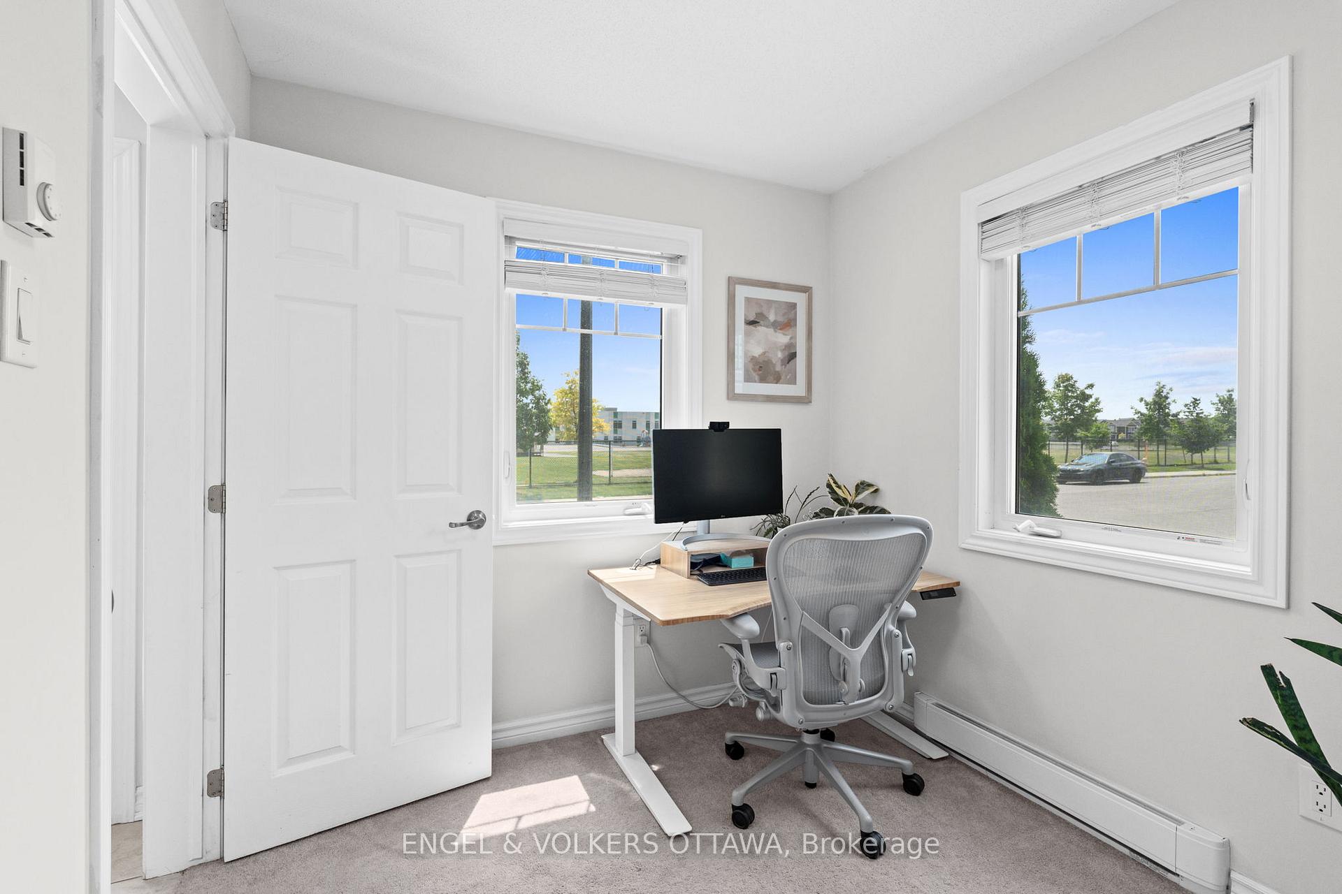 Photo 18 of 349 Pumpkinseed Crescent, Ottawa, Barrhaven - Half Moon Bay — HOMEH
