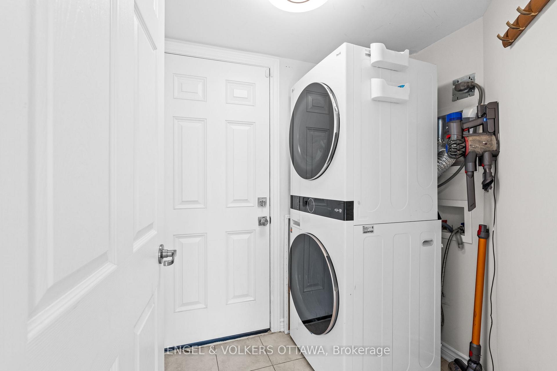Photo 10 of 349 Pumpkinseed Crescent, Ottawa, Barrhaven - Half Moon Bay — HOMEH