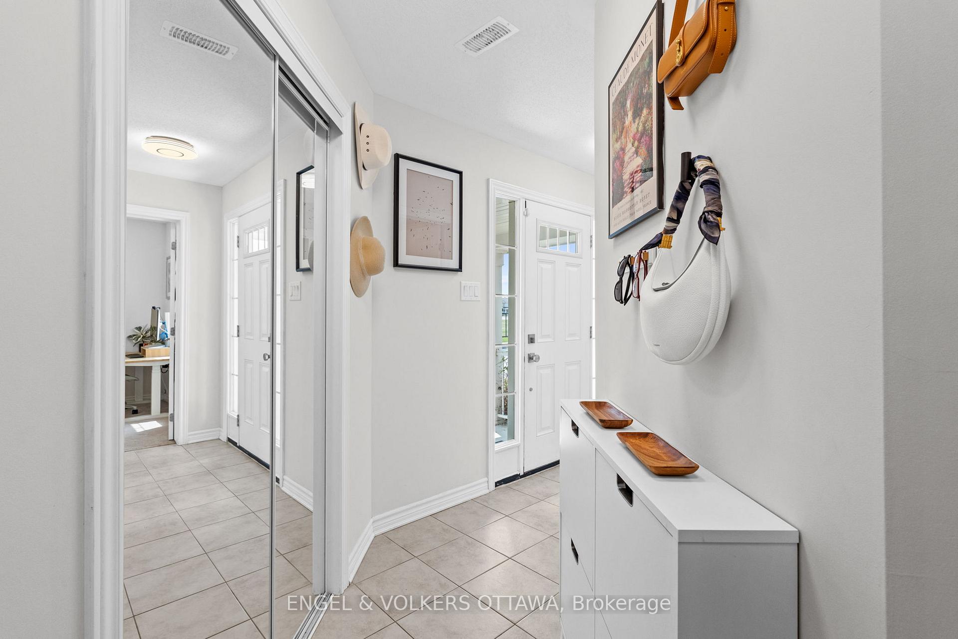 Photo 8 of 349 Pumpkinseed Crescent, Ottawa, Barrhaven - Half Moon Bay — HOMEH