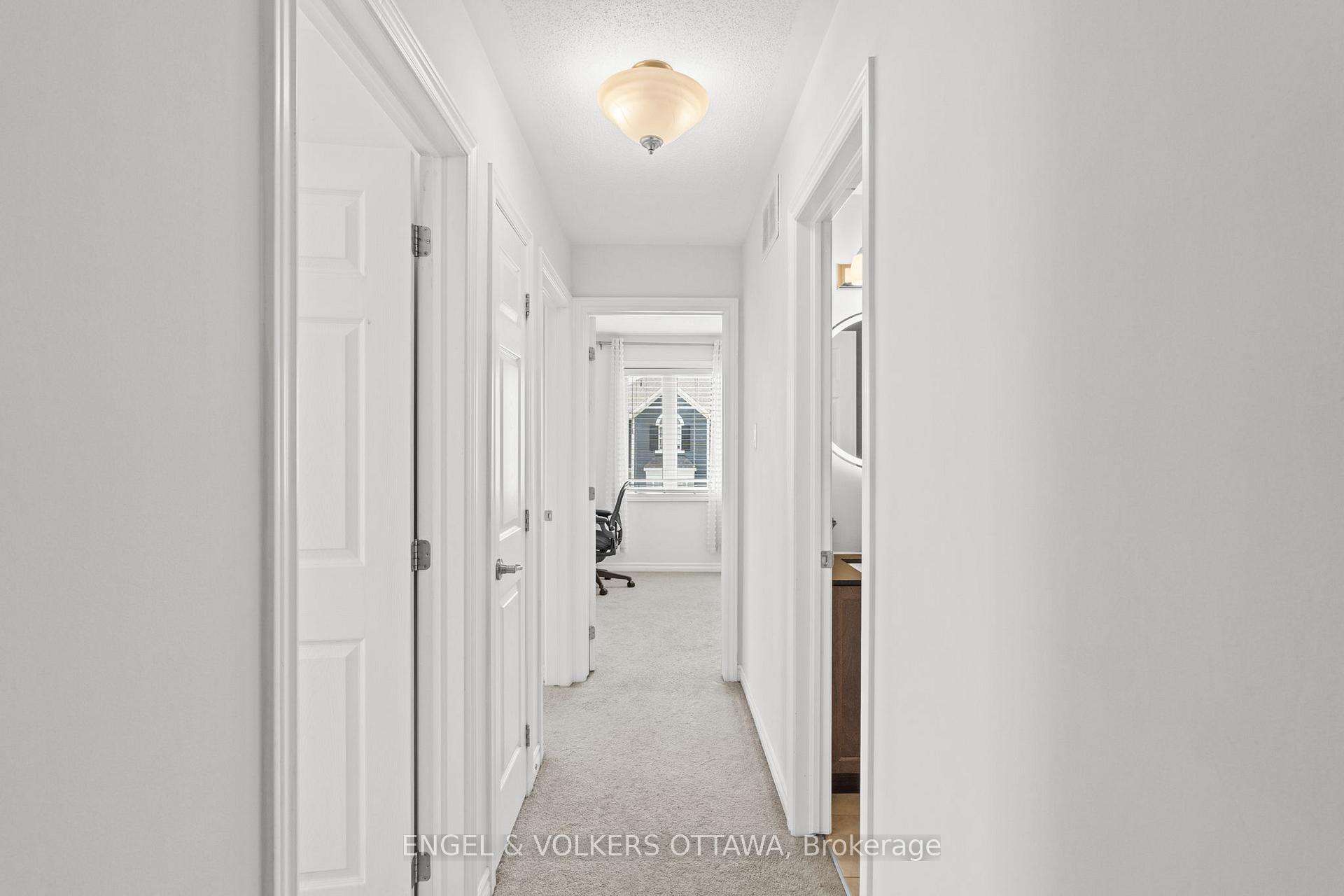 Photo 24 of 349 Pumpkinseed Crescent, Ottawa, Barrhaven - Half Moon Bay — HOMEH