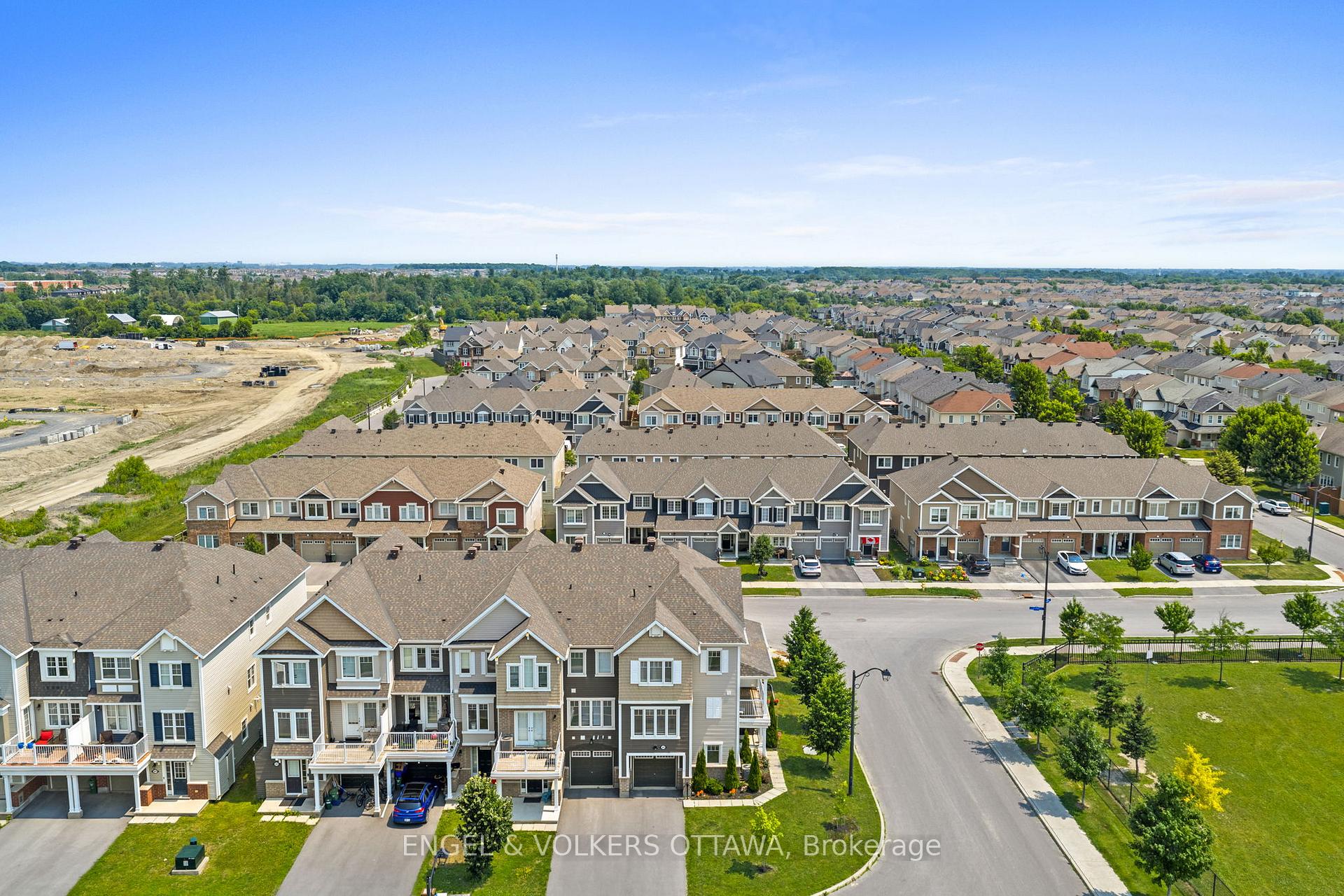 Photo 38 of 349 Pumpkinseed Crescent, Ottawa, Barrhaven - Half Moon Bay — HOMEH
