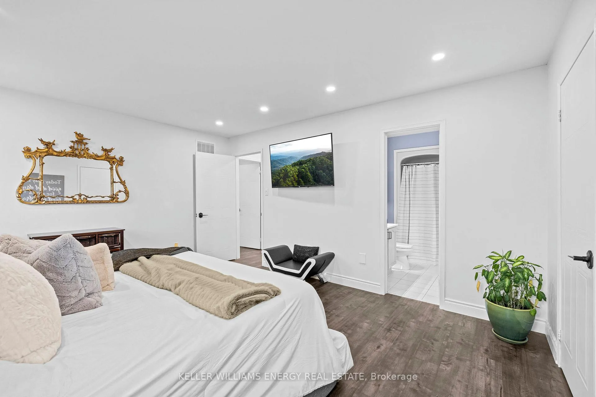 Photo 22 of 97 Deverell Street, Whitby, Rolling Acres — HOMEH
