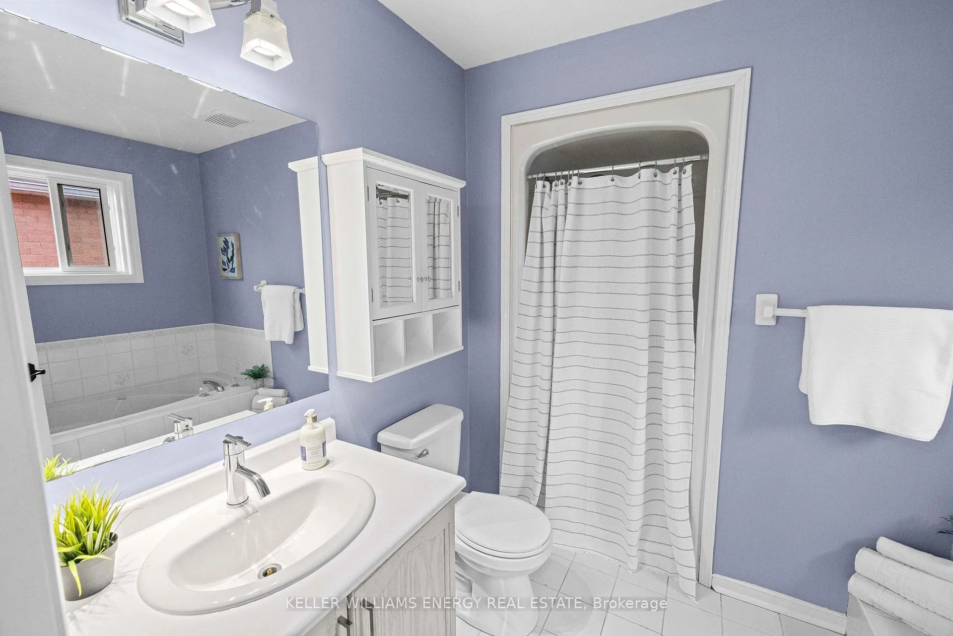 Photo 23 of 97 Deverell Street, Whitby, Rolling Acres — HOMEH