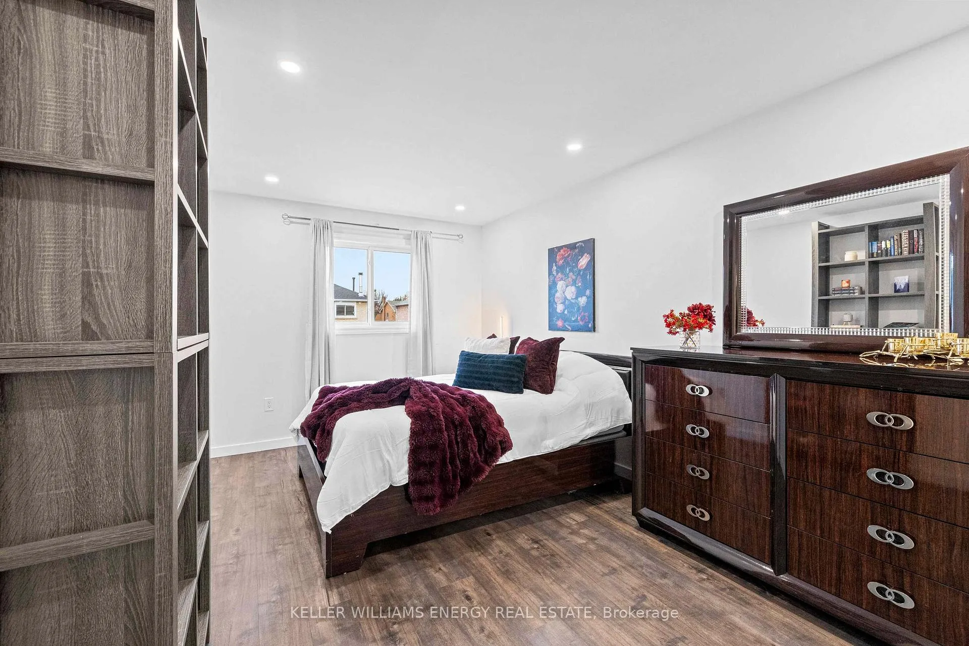 Photo 24 of 97 Deverell Street, Whitby, Rolling Acres — HOMEH