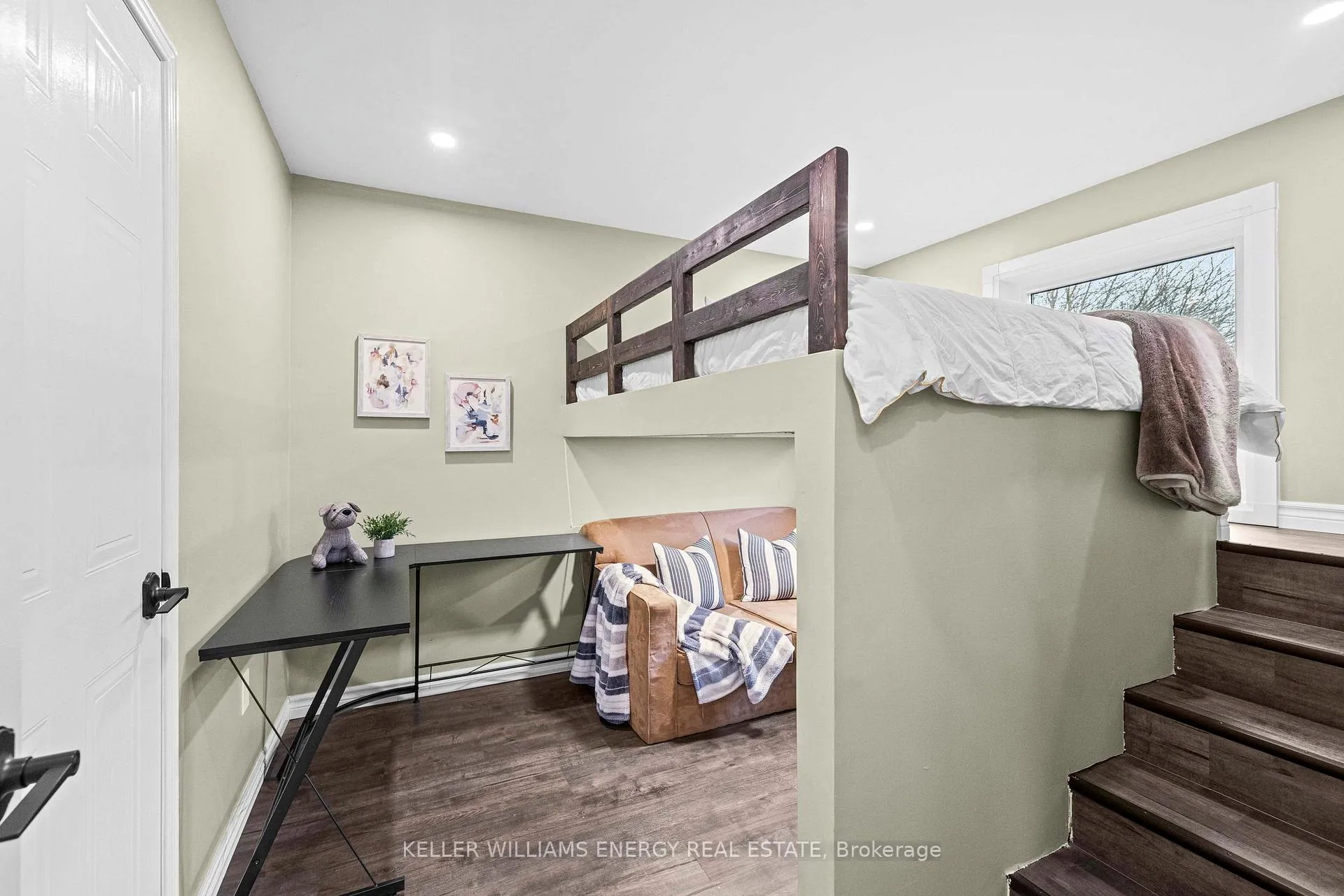 Photo 26 of 97 Deverell Street, Whitby, Rolling Acres — HOMEH
