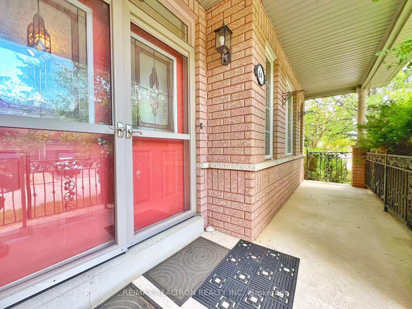 Photo 3 of 64 Keegan Crescent, Vaughan, Sonoma Heights — HOMEH