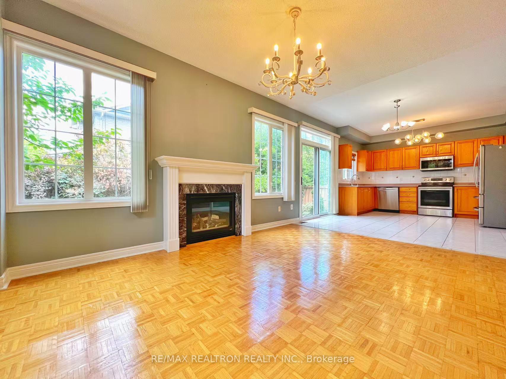 Photo 6 of 64 Keegan Crescent, Vaughan, Sonoma Heights — HOMEH