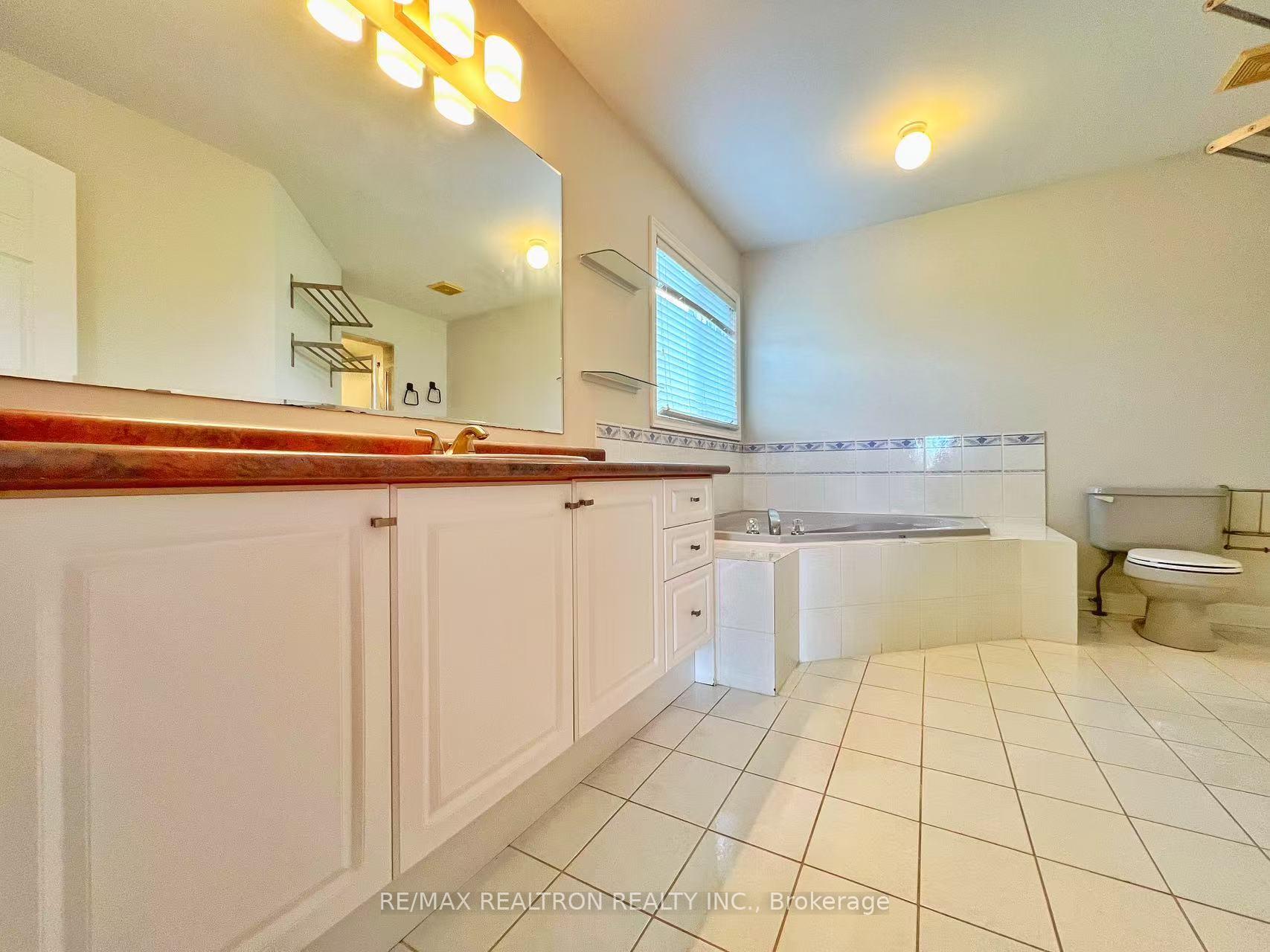 Photo 21 of 64 Keegan Crescent, Vaughan, Sonoma Heights — HOMEH