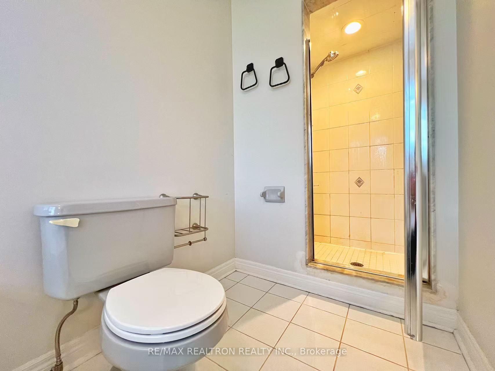 Photo 23 of 64 Keegan Crescent, Vaughan, Sonoma Heights — HOMEH