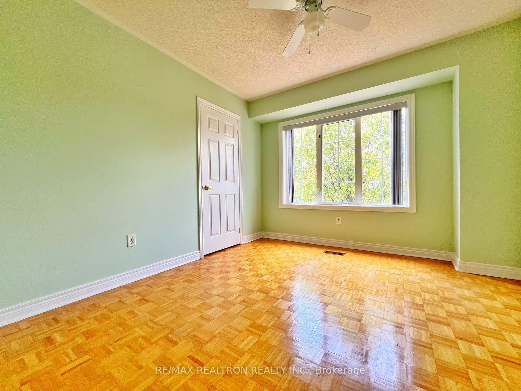 Photo 24 of 64 Keegan Crescent, Vaughan, Sonoma Heights — HOMEH