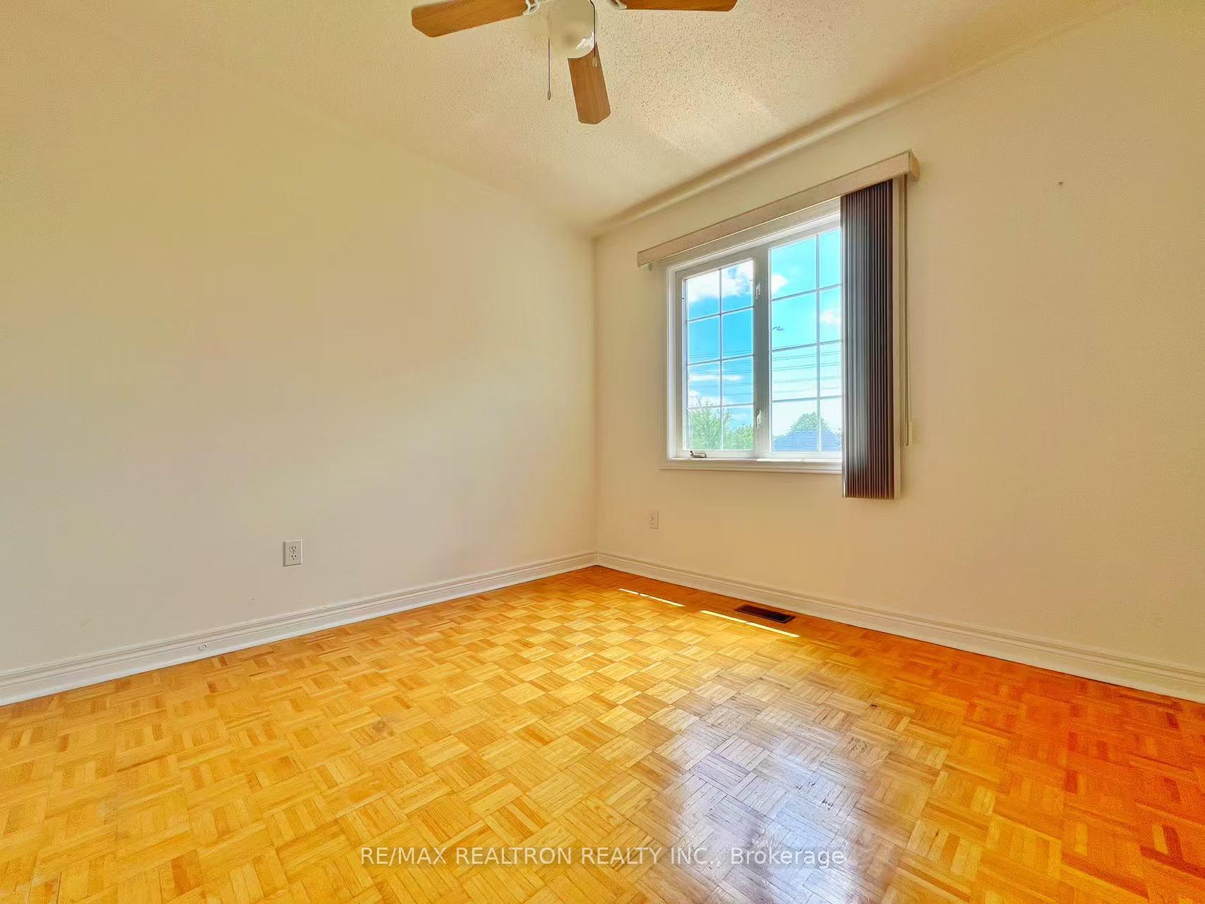 Photo 28 of 64 Keegan Crescent, Vaughan, Sonoma Heights — HOMEH