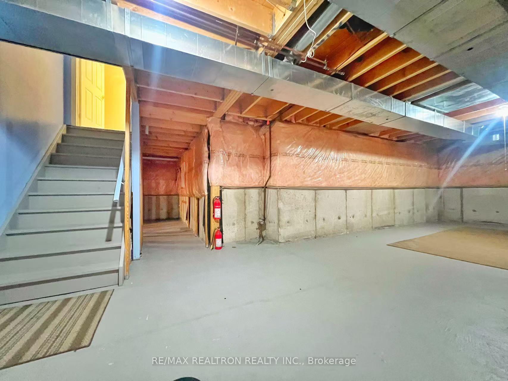 Photo 36 of 64 Keegan Crescent, Vaughan, Sonoma Heights — HOMEH