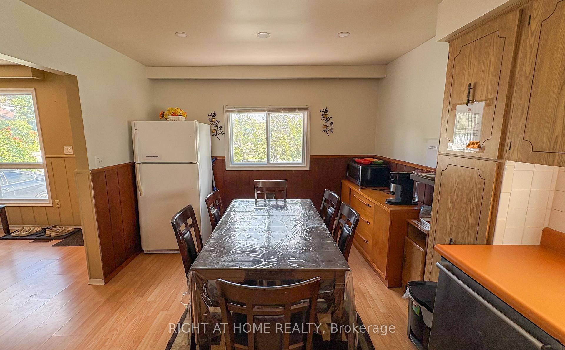 Photo 6 of 8 58TH Street S, Wasaga Beach — HOMEH