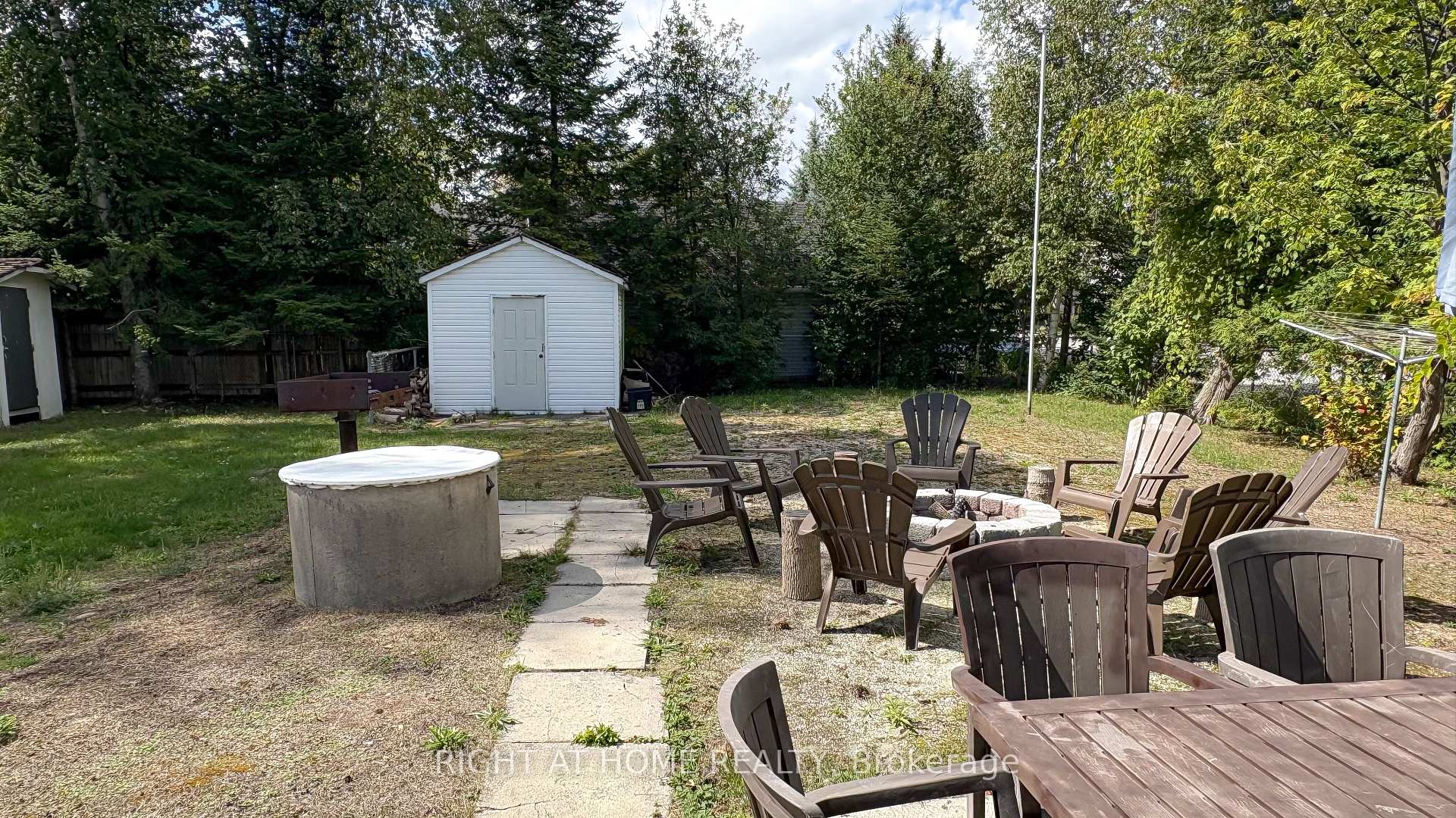 Photo 14 of 8 58TH Street S, Wasaga Beach — HOMEH