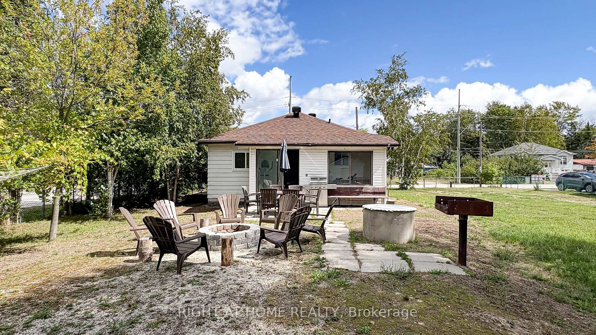 Photo 16 of 8 58TH Street S, Wasaga Beach — HOMEH