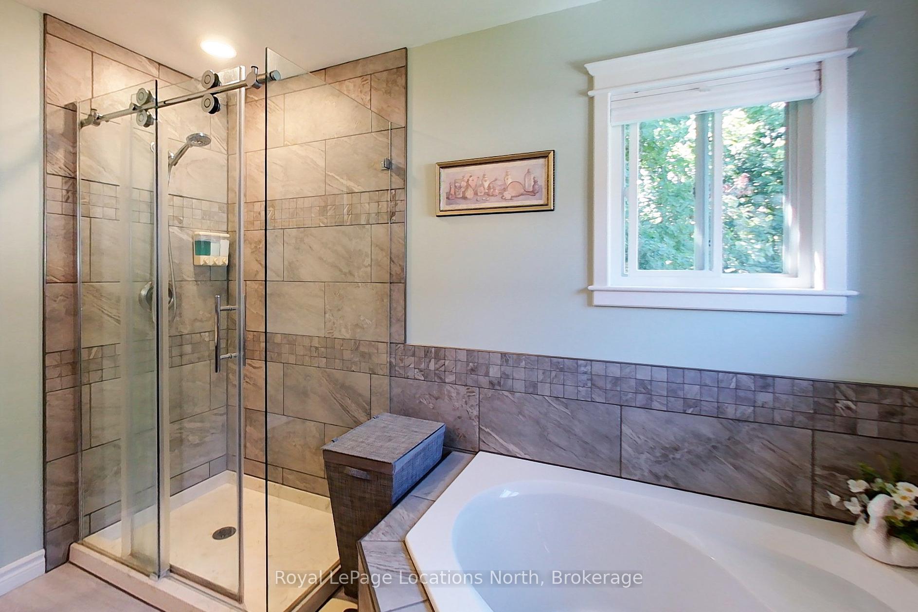 Photo 17 of 144 Royal Beech Drive, Wasaga Beach — HOMEH
