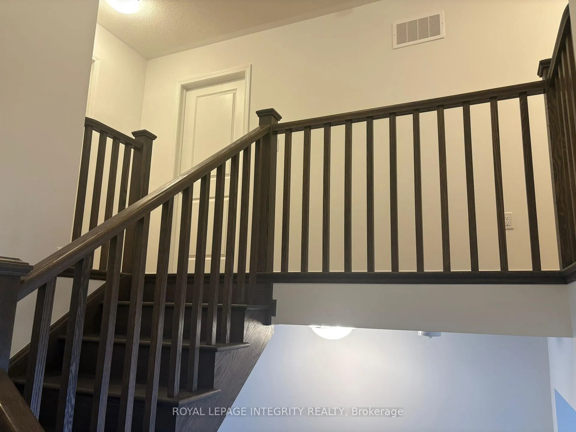 Photo 7 of 228 Greer Street, Barrie, Rural Barrie Southeast — HOMEH