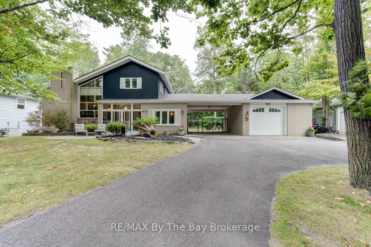 Front of 1819 River Road W