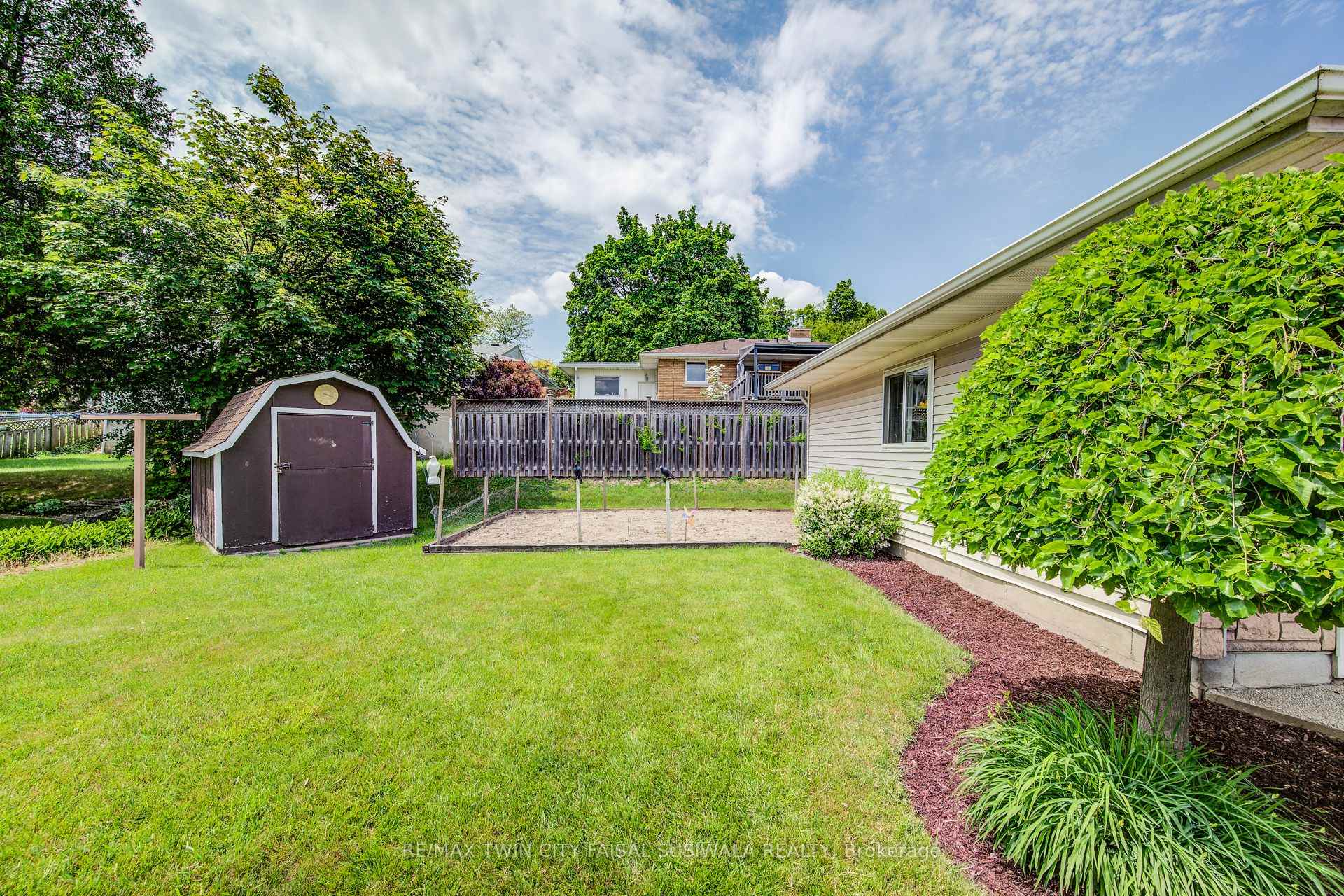 Photo 6 of 178 Vermont Street, Waterloo — HOMEH