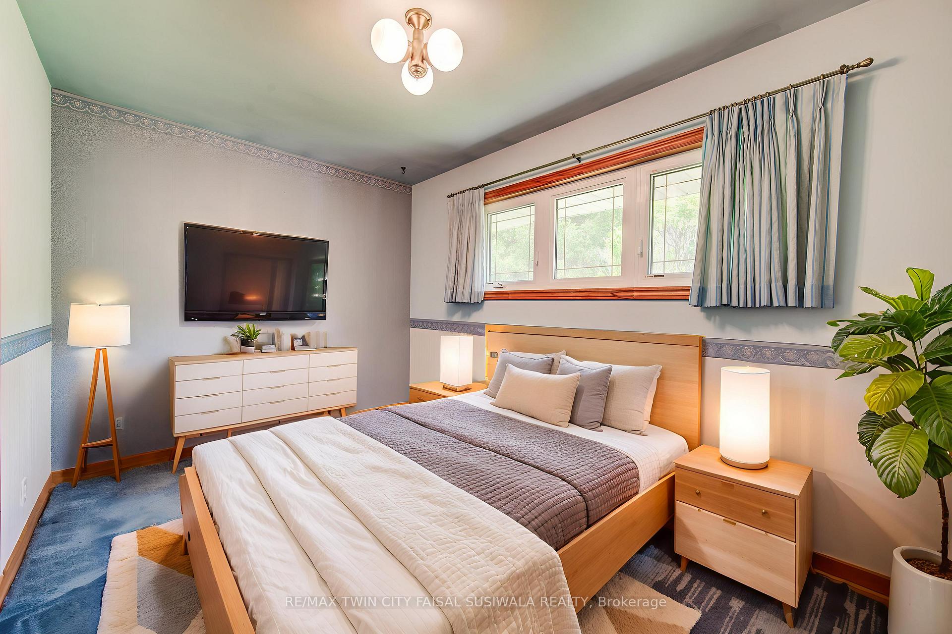 Photo 15 of 178 Vermont Street, Waterloo — HOMEH