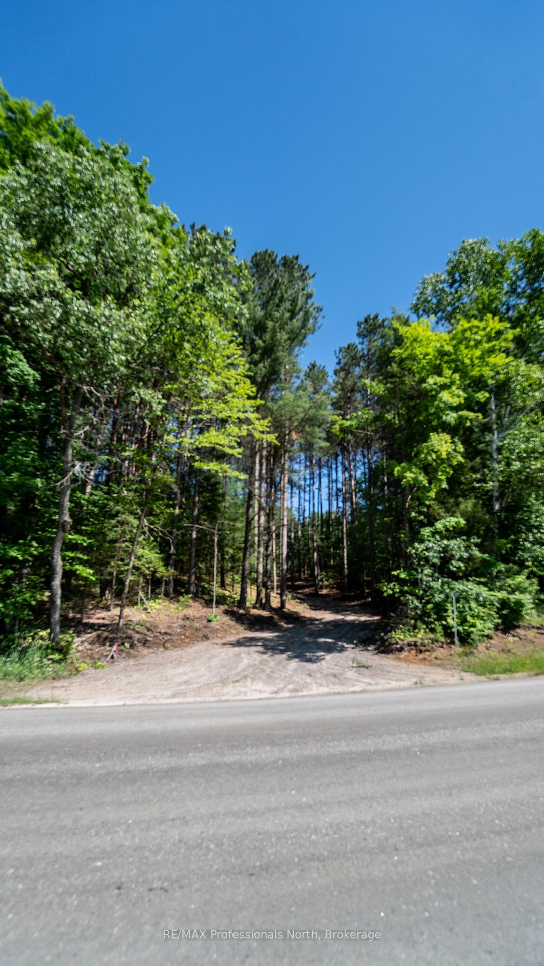 Photo 10 of 1120 Chetwynd Road W, Armour — HOMEH