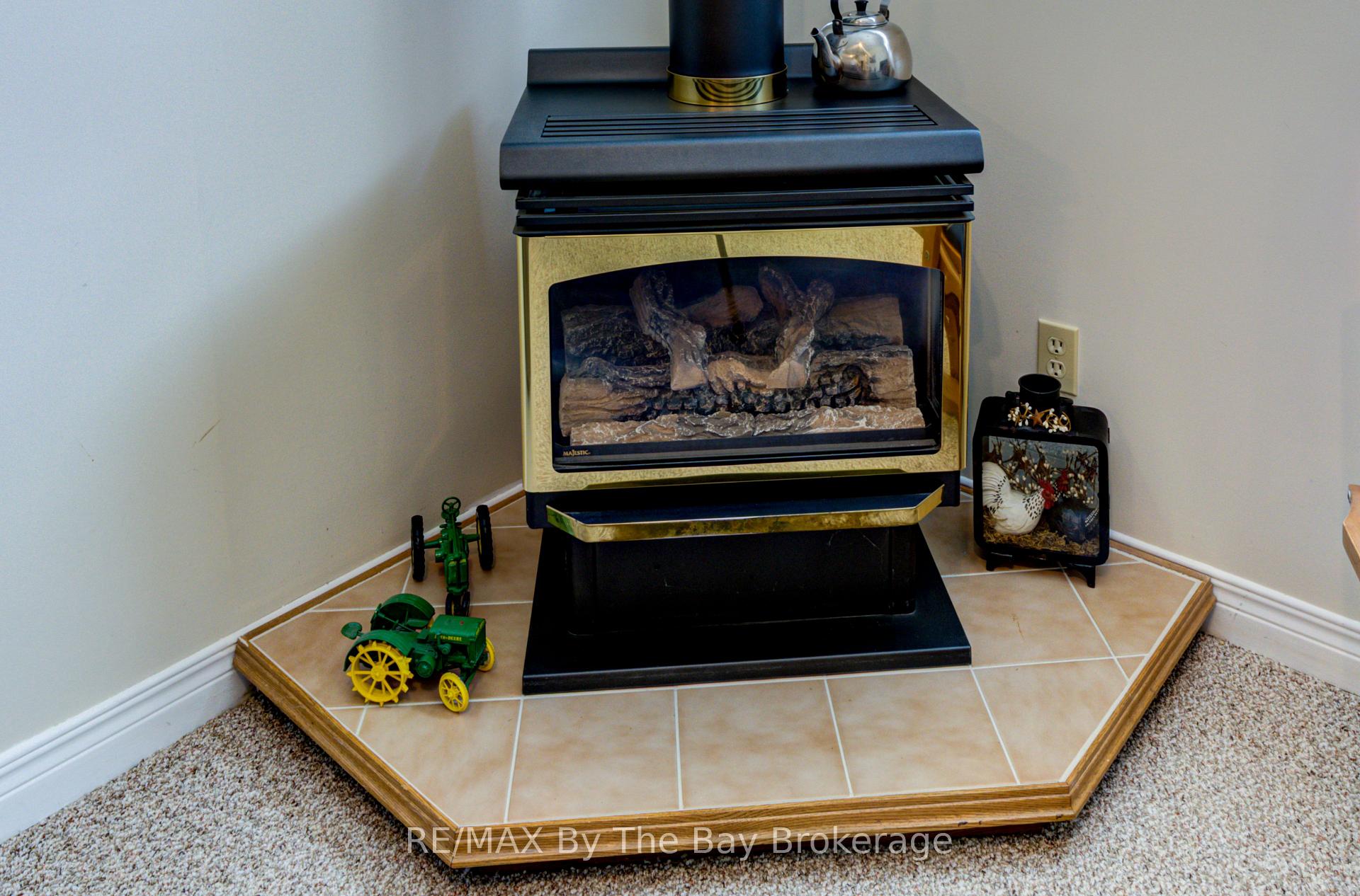 Photo 27 of 21 Portugal Path, Wasaga Beach — HOMEH
