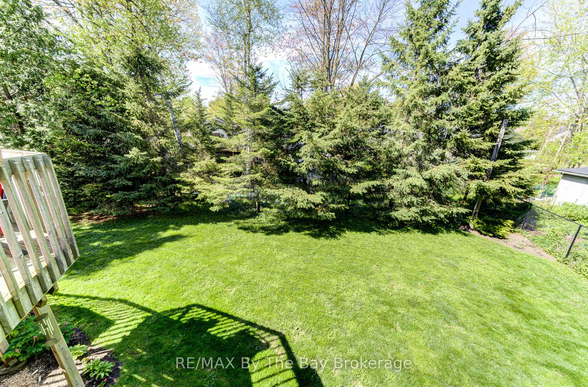 Photo 41 of 21 Portugal Path, Wasaga Beach — HOMEH