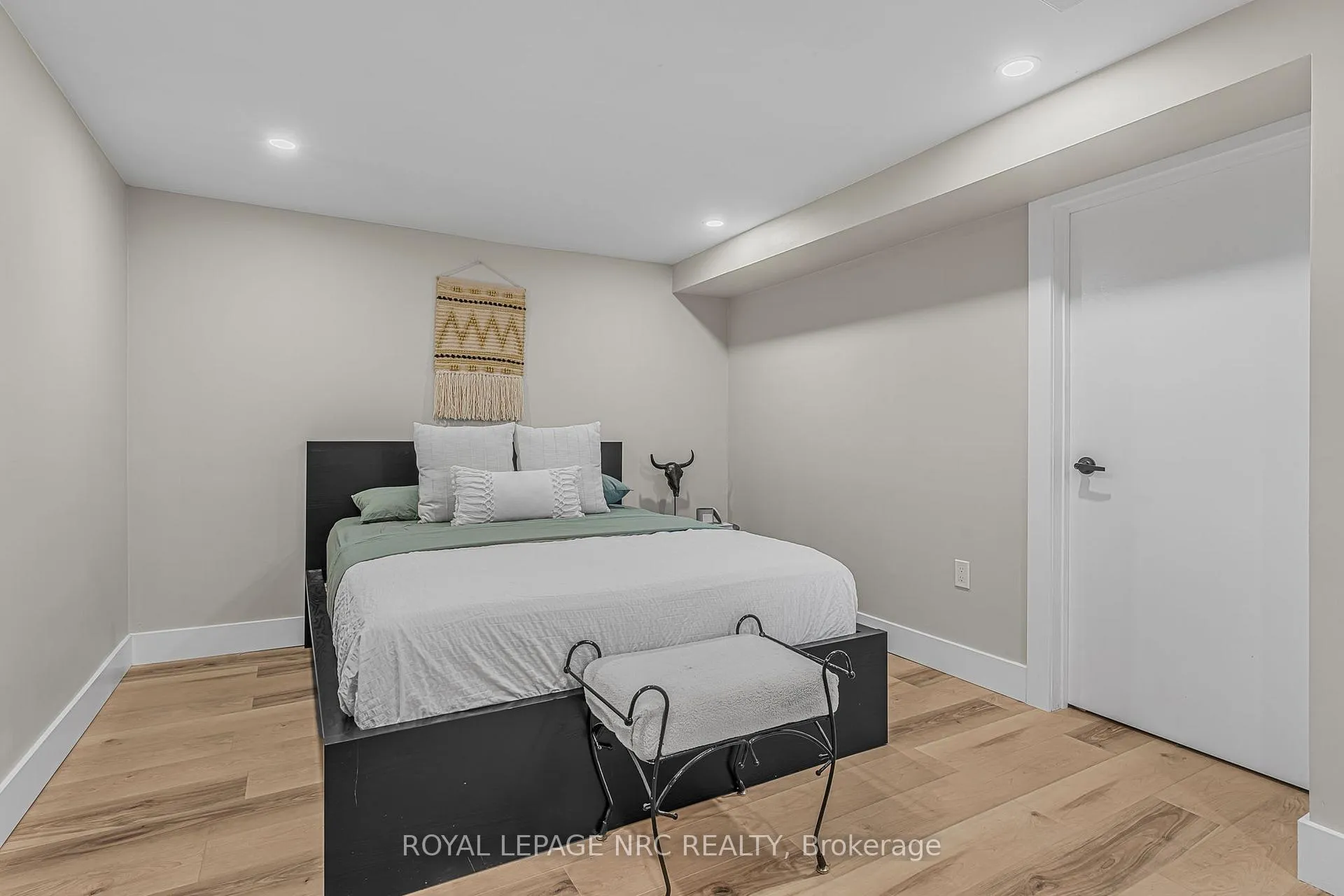 Photo 36 of 9 Windermere Court, Welland, N. Welland — HOMEH