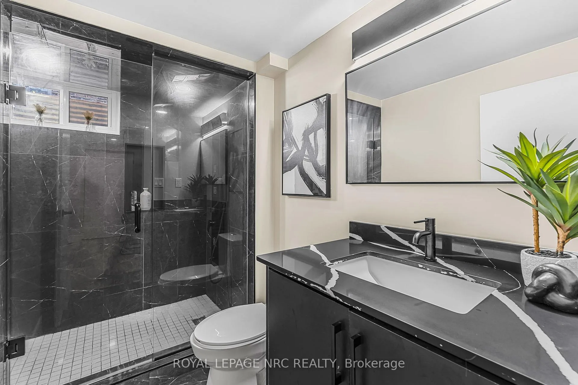 Photo 37 of 9 Windermere Court, Welland, N. Welland — HOMEH