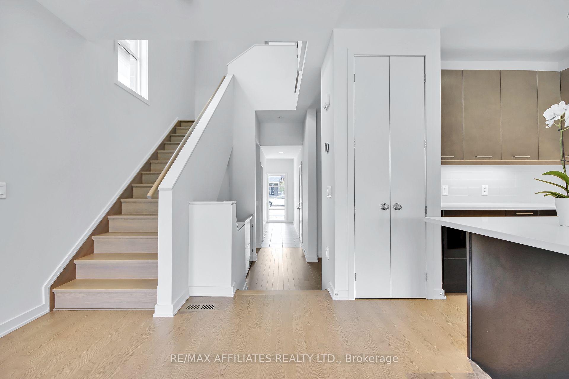 Photo 7 of 508 Borbridge Avenue, Ottawa, Riverside South/Gloucester Glen — HOMEH