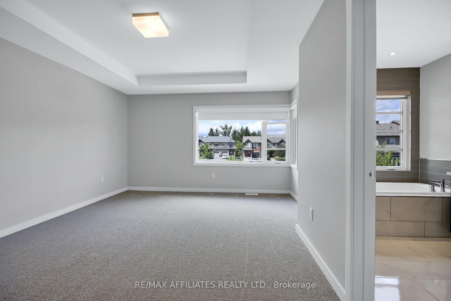 Photo 15 of 508 Borbridge Avenue, Ottawa, Riverside South/Gloucester Glen — HOMEH