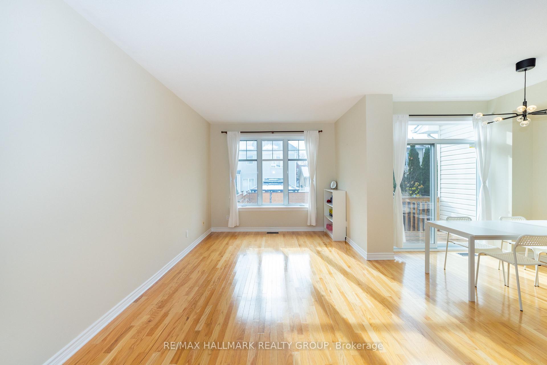 Photo 20 of 54 Selhurst Avenue, Ottawa, Barrhaven East — HOMEH
