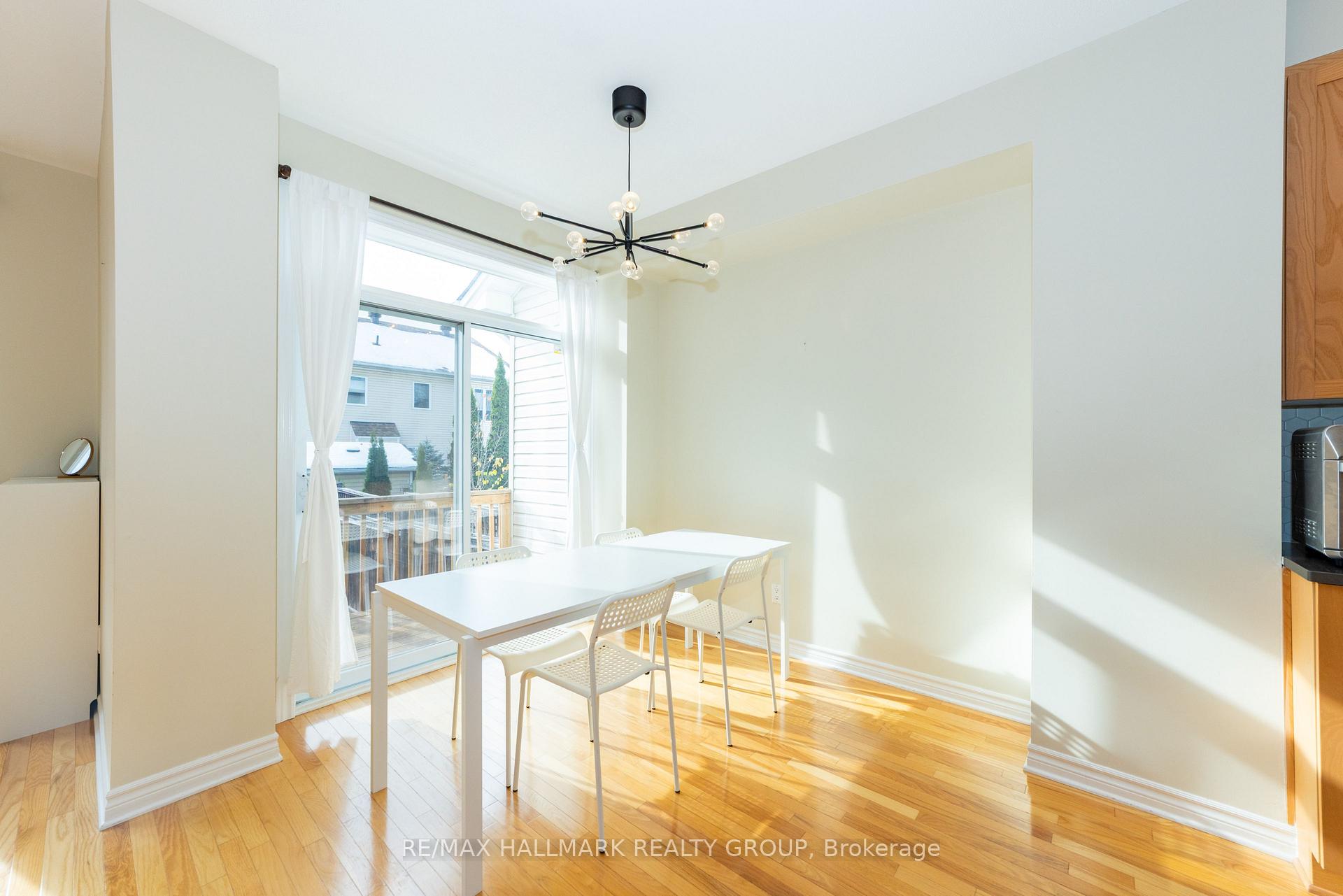 Photo 7 of 54 Selhurst Avenue, Ottawa, Barrhaven East — HOMEH